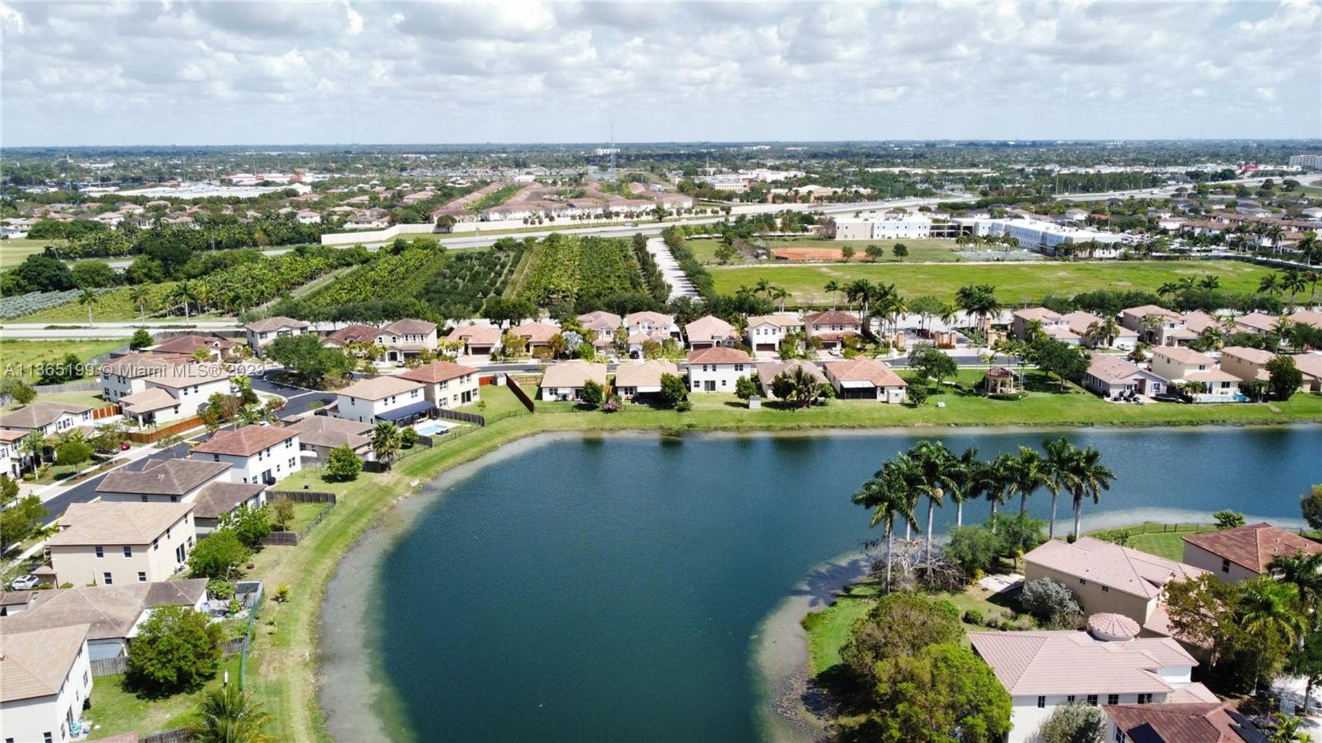 жилой дом в Homestead, Florida 11656786