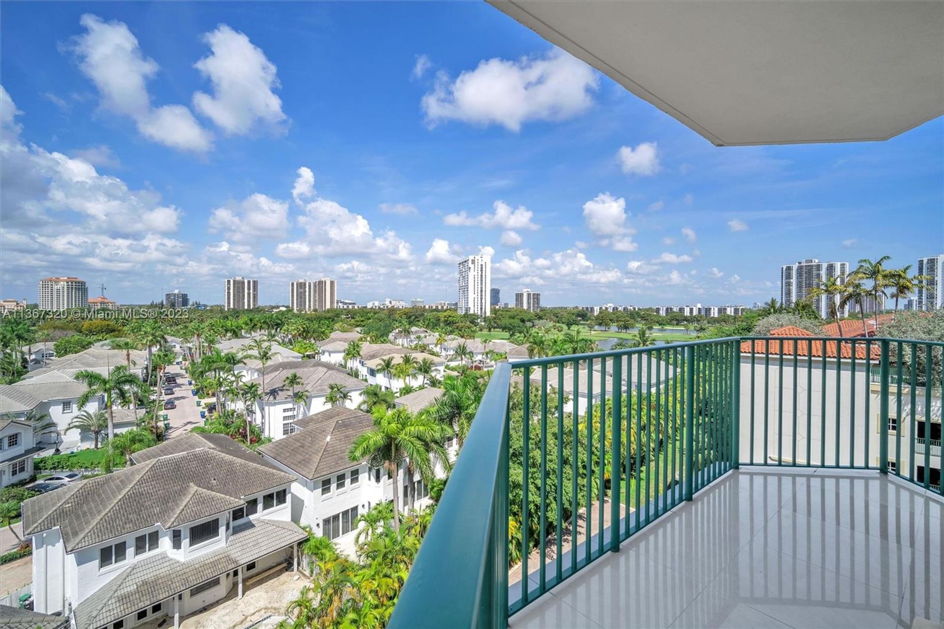 Condominium in Miami, Florida 11657697