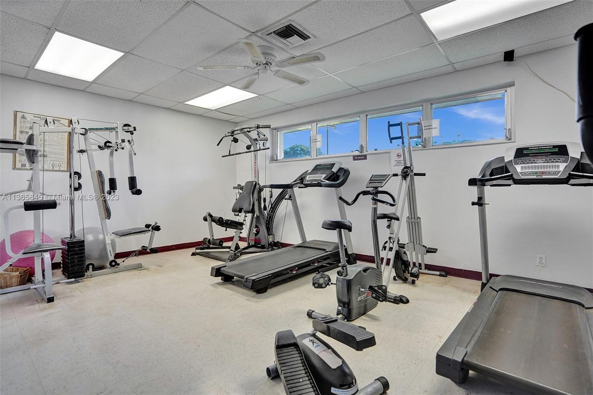 Condominio nel Hollywood, Florida 11657698