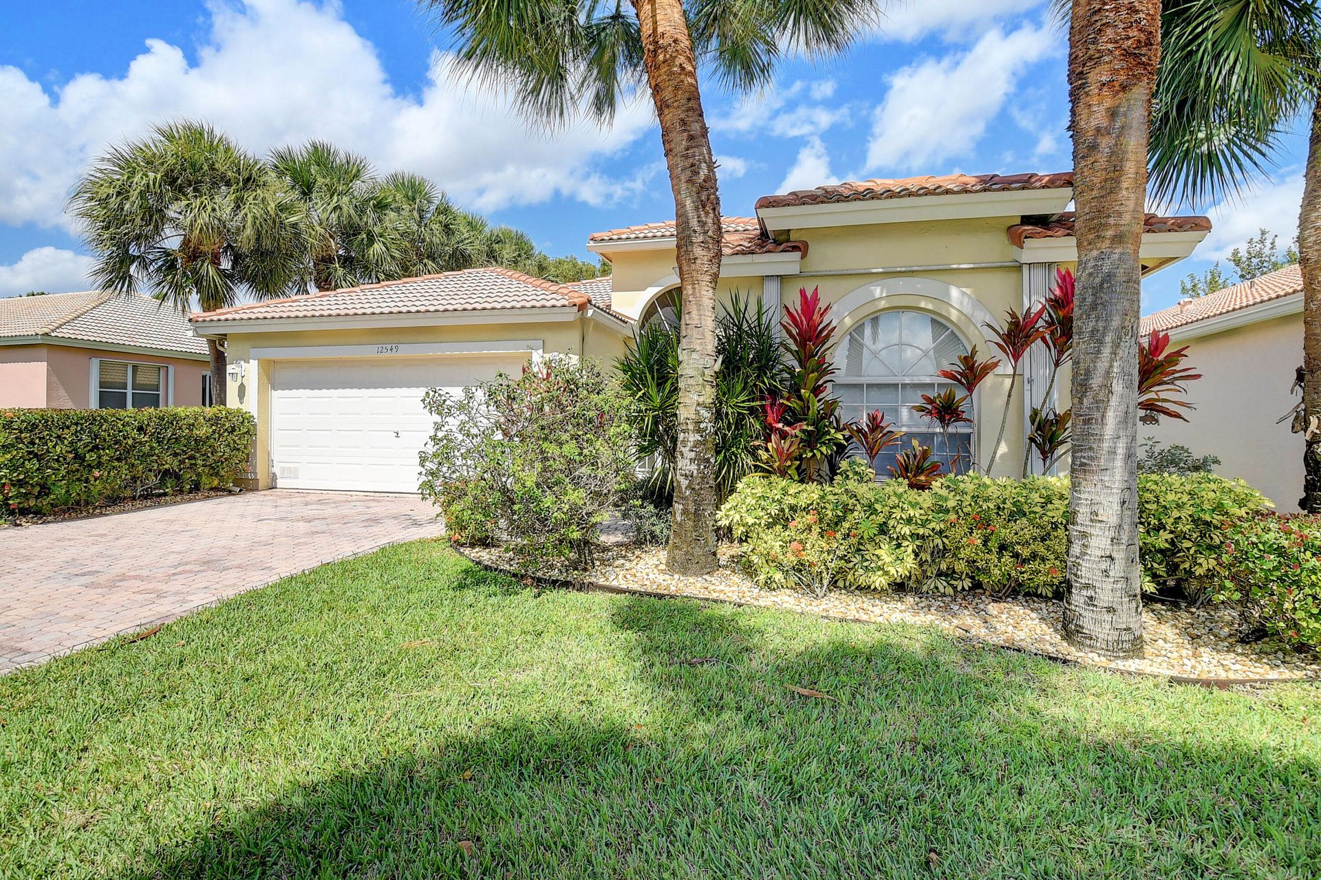 House in Delray Gardens, Florida 11657719