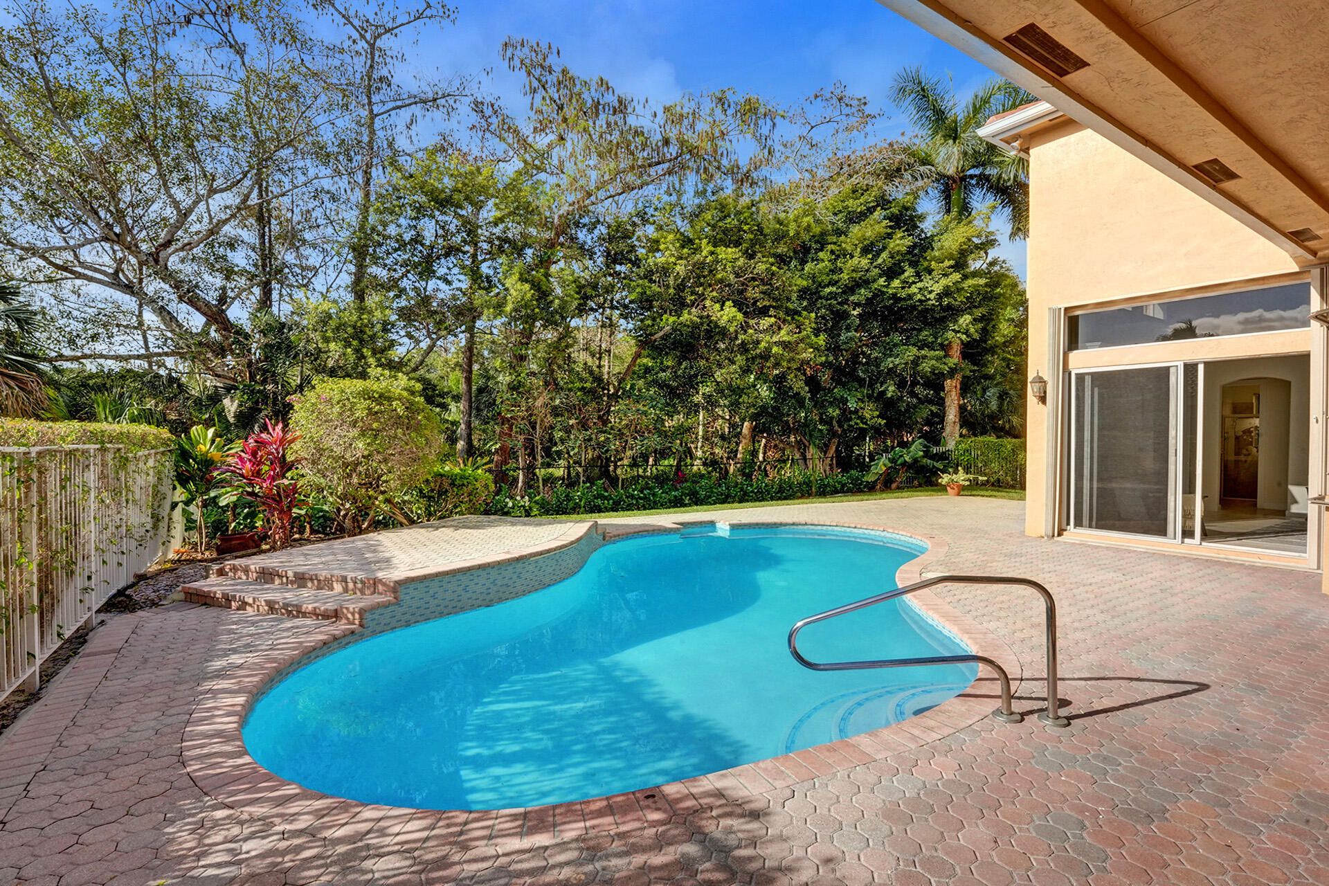 House in Boca Raton, Florida 11657738