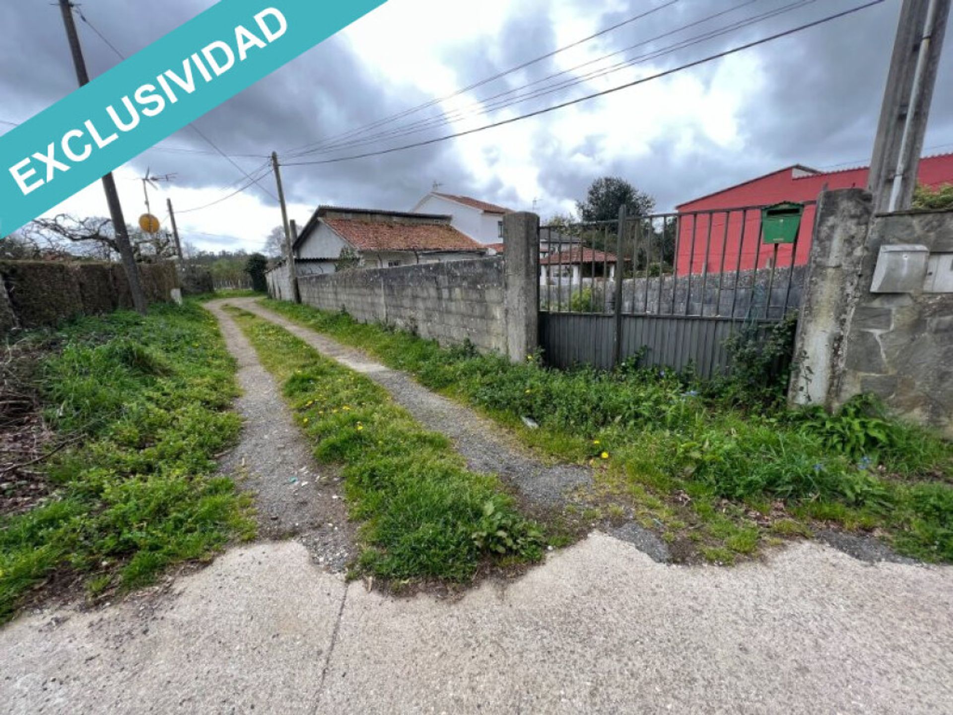 Land i O Pino, Galicia 11658431