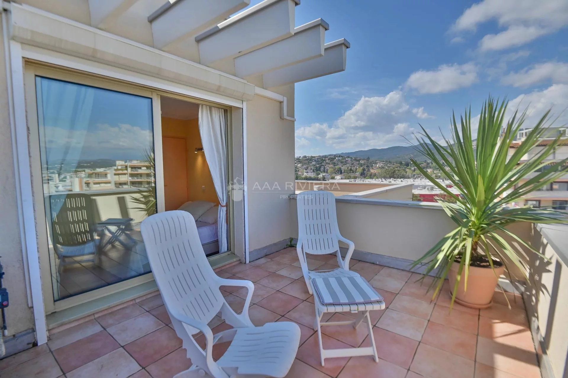 Condominio nel Mandelieu-la-Napoule, Alpes-Maritimes 11659222