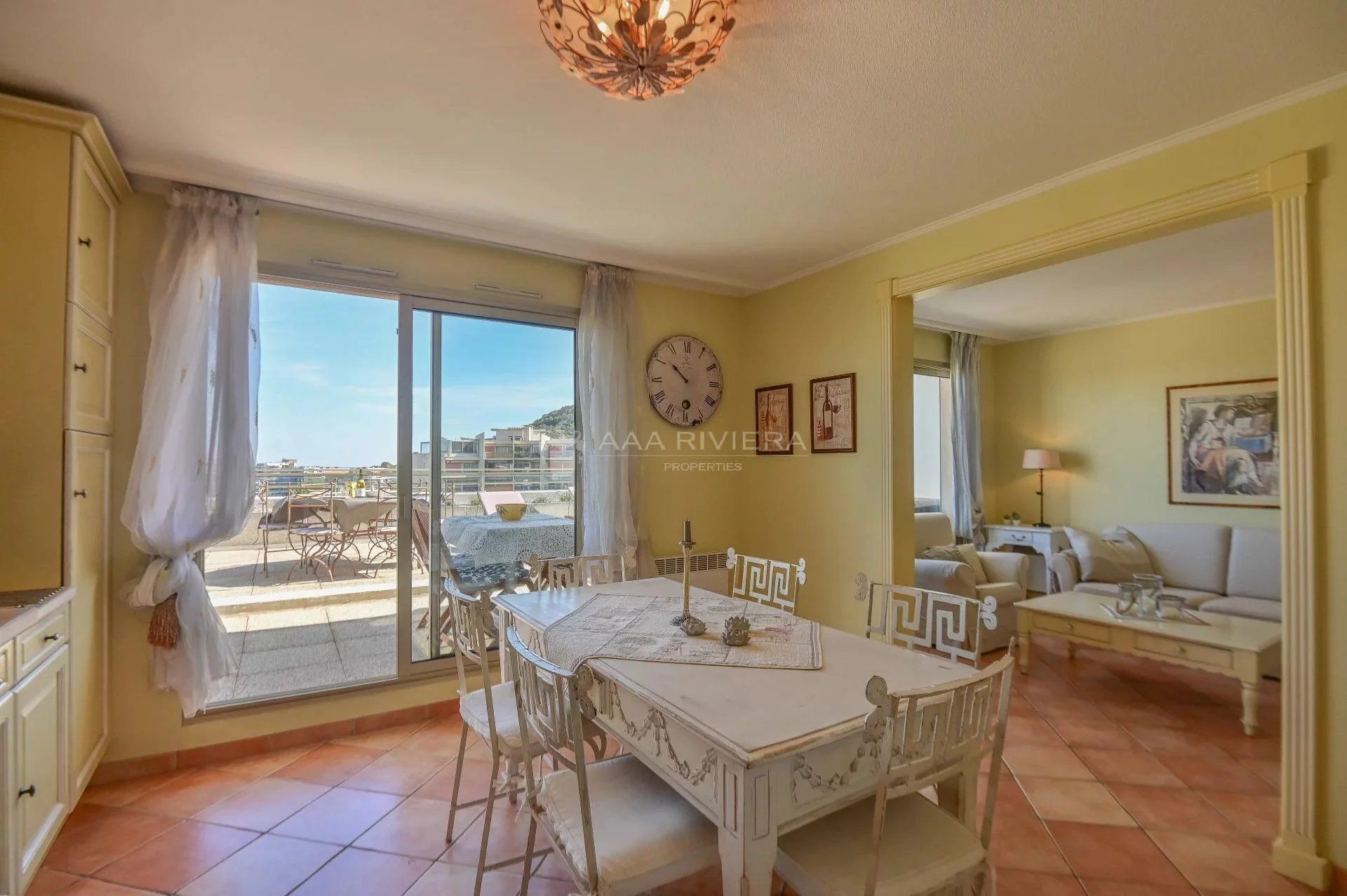 Condominio nel Mandelieu-la-Napoule, Alpes-Maritimes 11659222