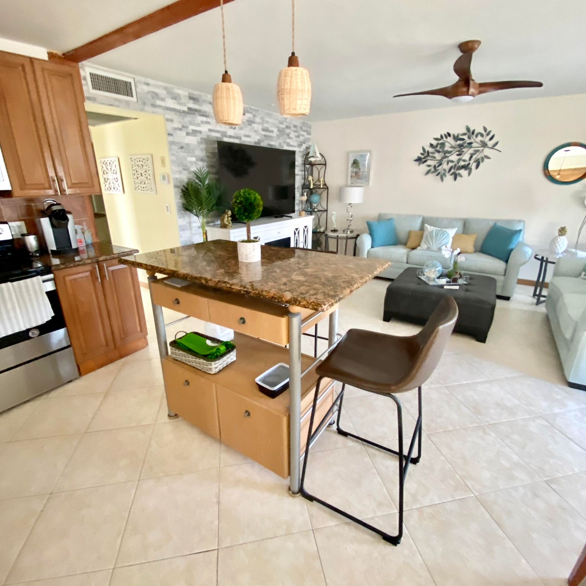 Condominium in Deerfield Beach, Florida 11659866