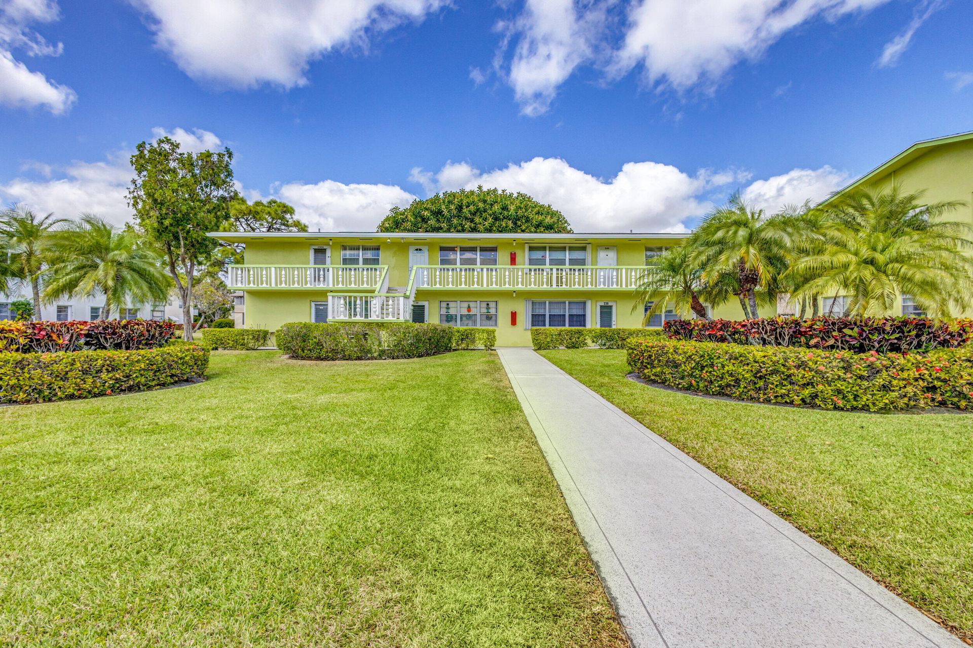 Condominium in Century Village, Florida 11659869