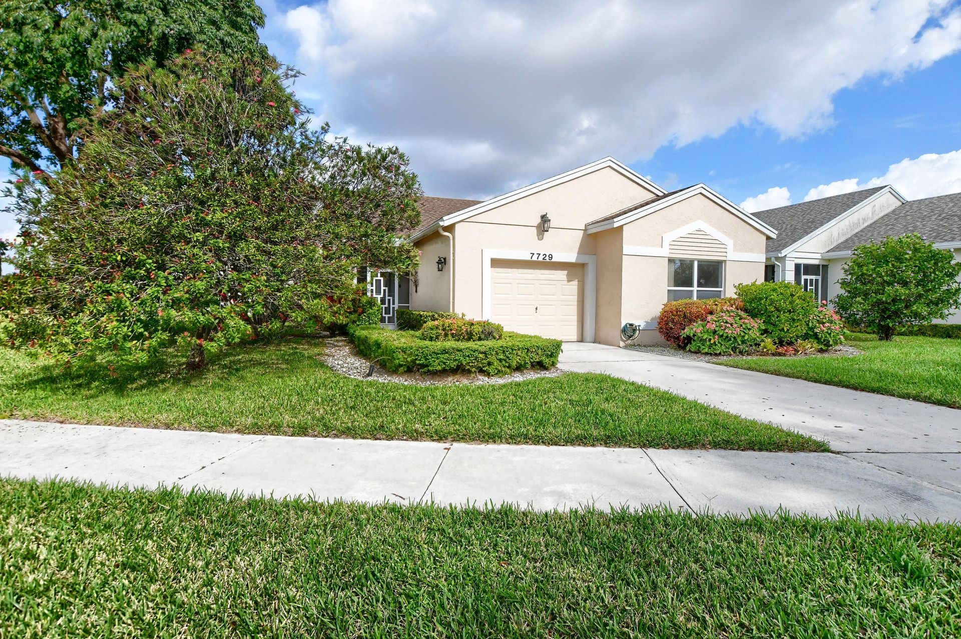 rumah dalam Kampung Oriole, Florida 11659909