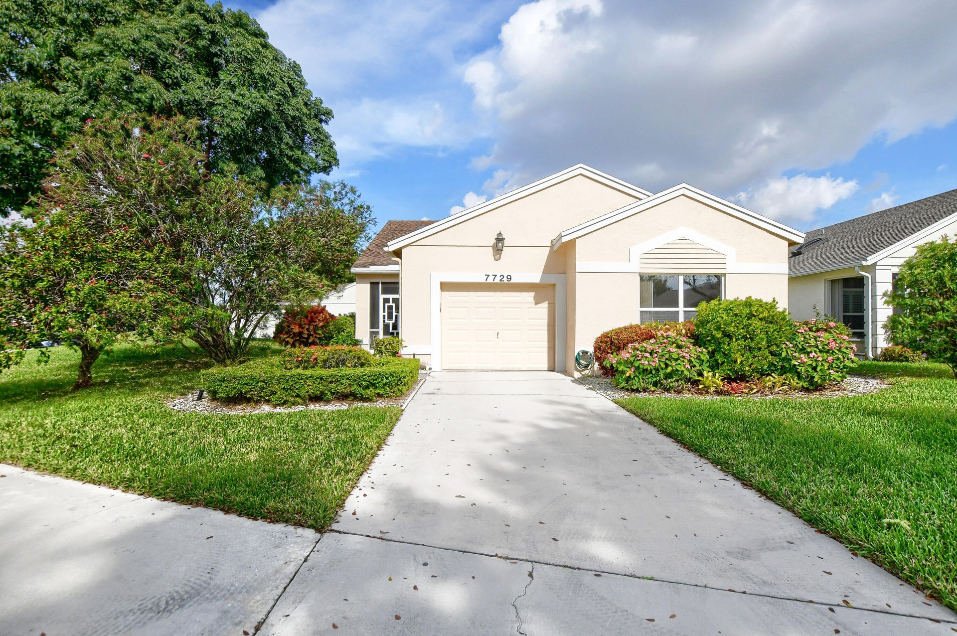 rumah dalam Kampung Oriole, Florida 11659909