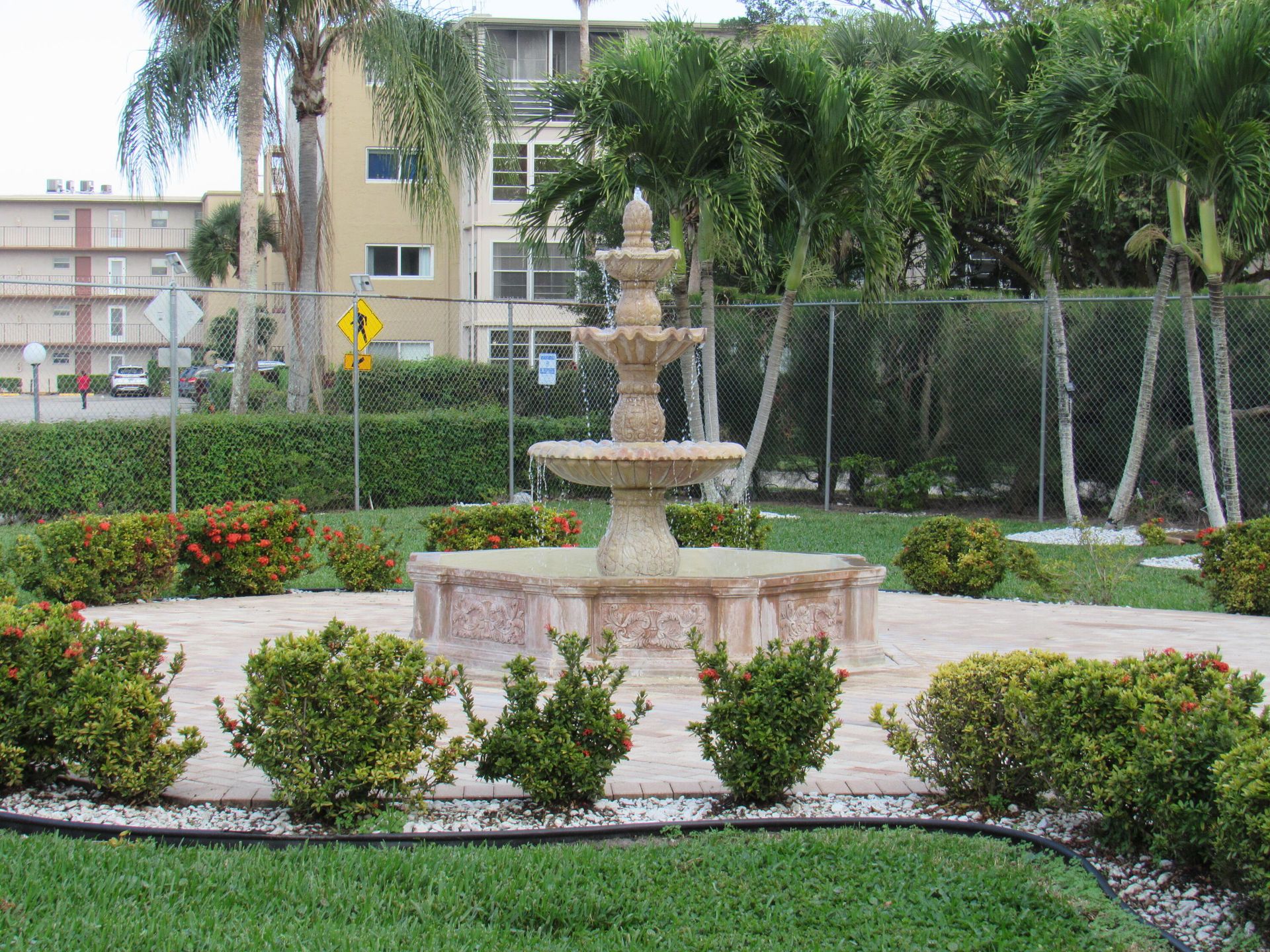 קוֹנדוֹמִינִיוֹן ב Palm Springs, Florida 11659916