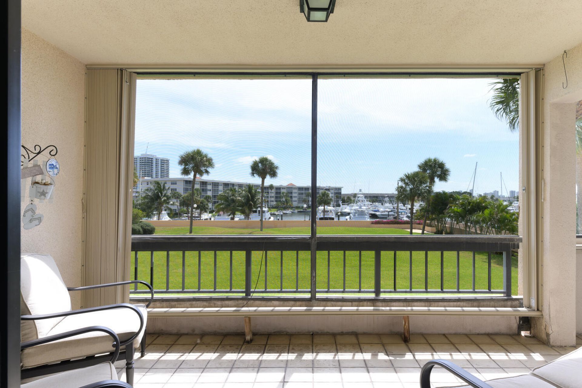 Condominium in North Palm Beach, Florida 11660572