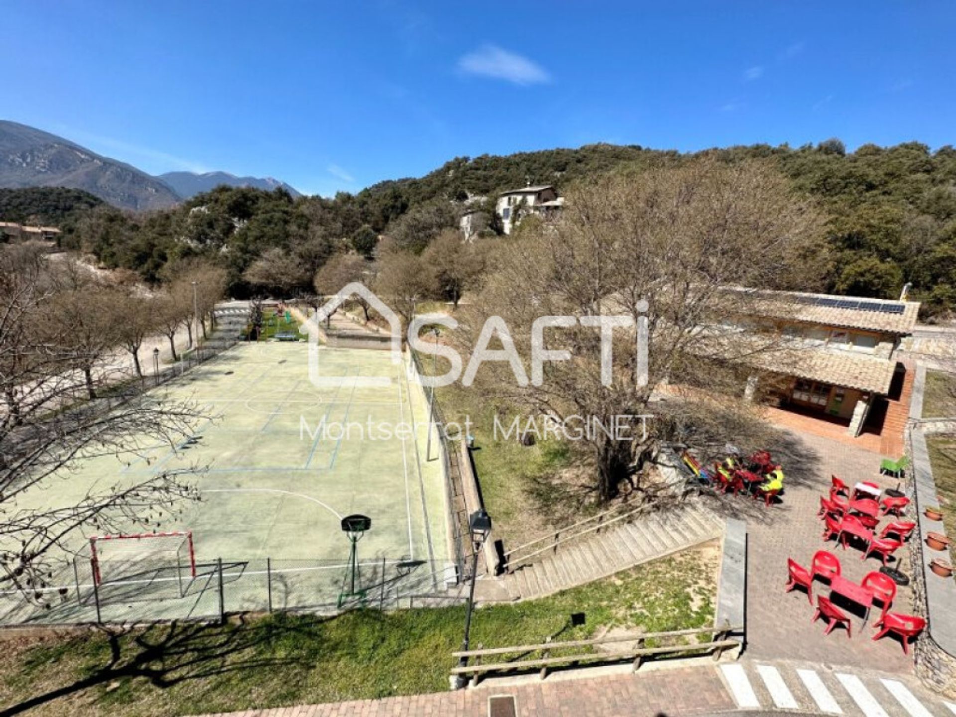 Condominium in La Nou de Berguedà, Cataluña 11661454