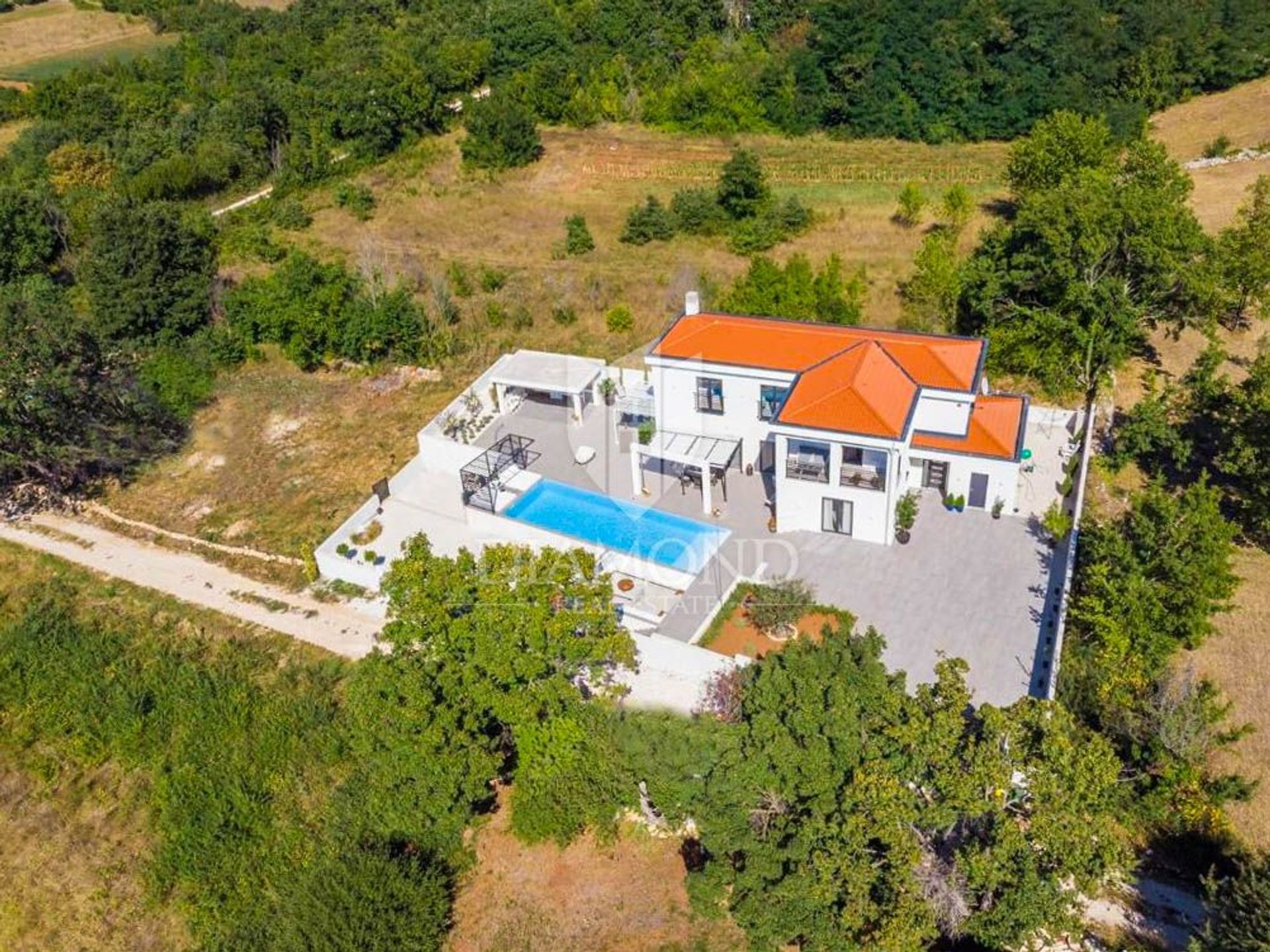 casa en Kanfanar, Istria County 11662149