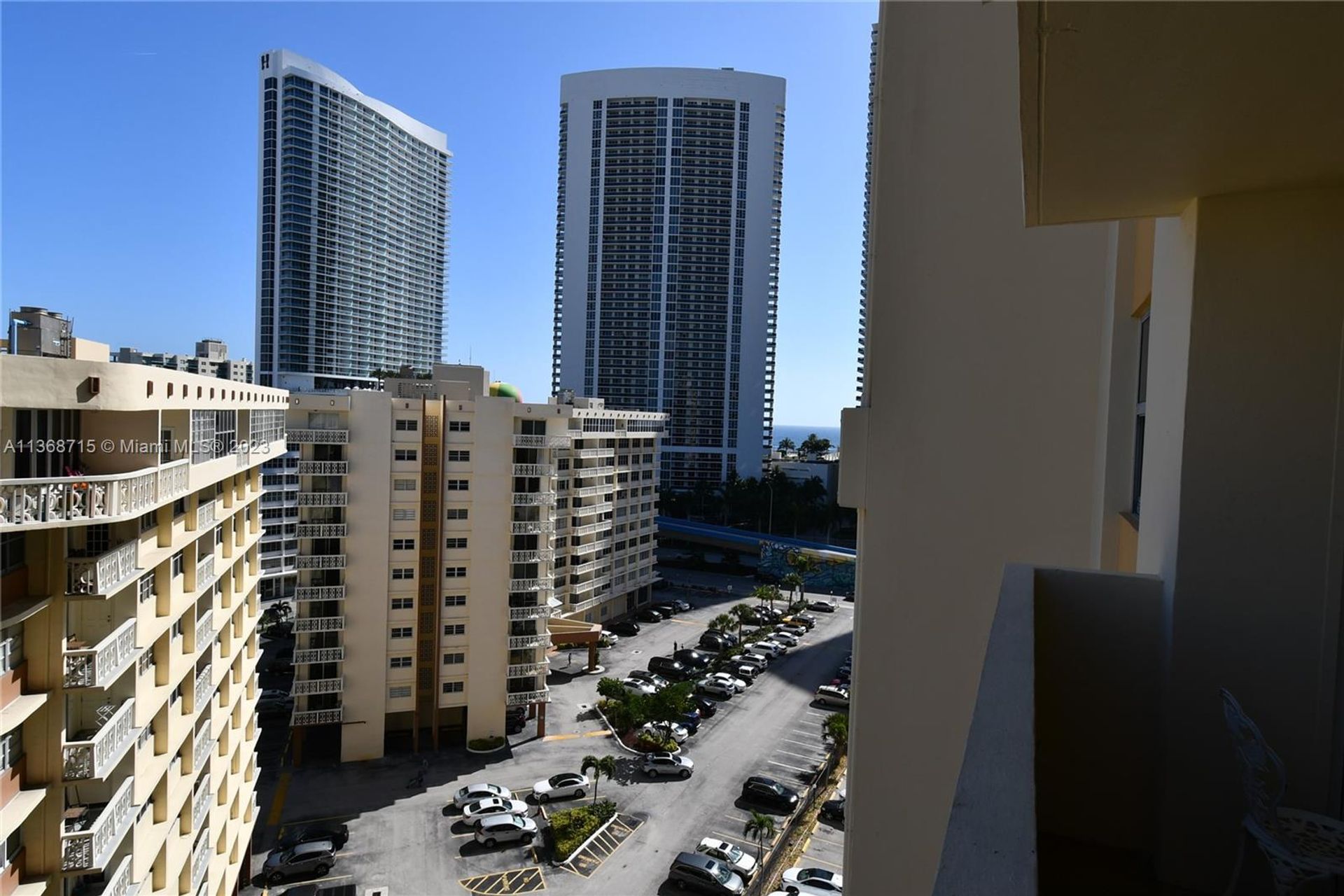 Huis in Hallandale-strand, Florida 11662329