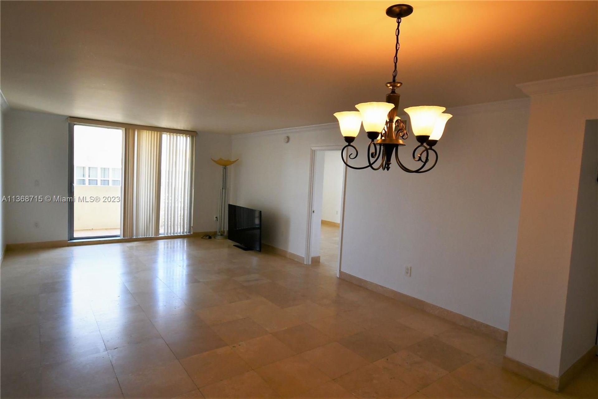 Huis in Hallandale Beach, Florida 11662329