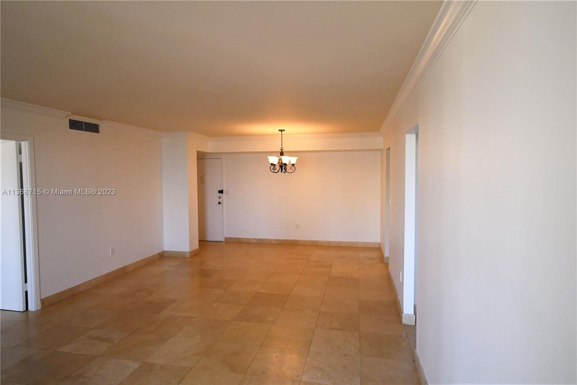 Huis in Hallandale Beach, Florida 11662329