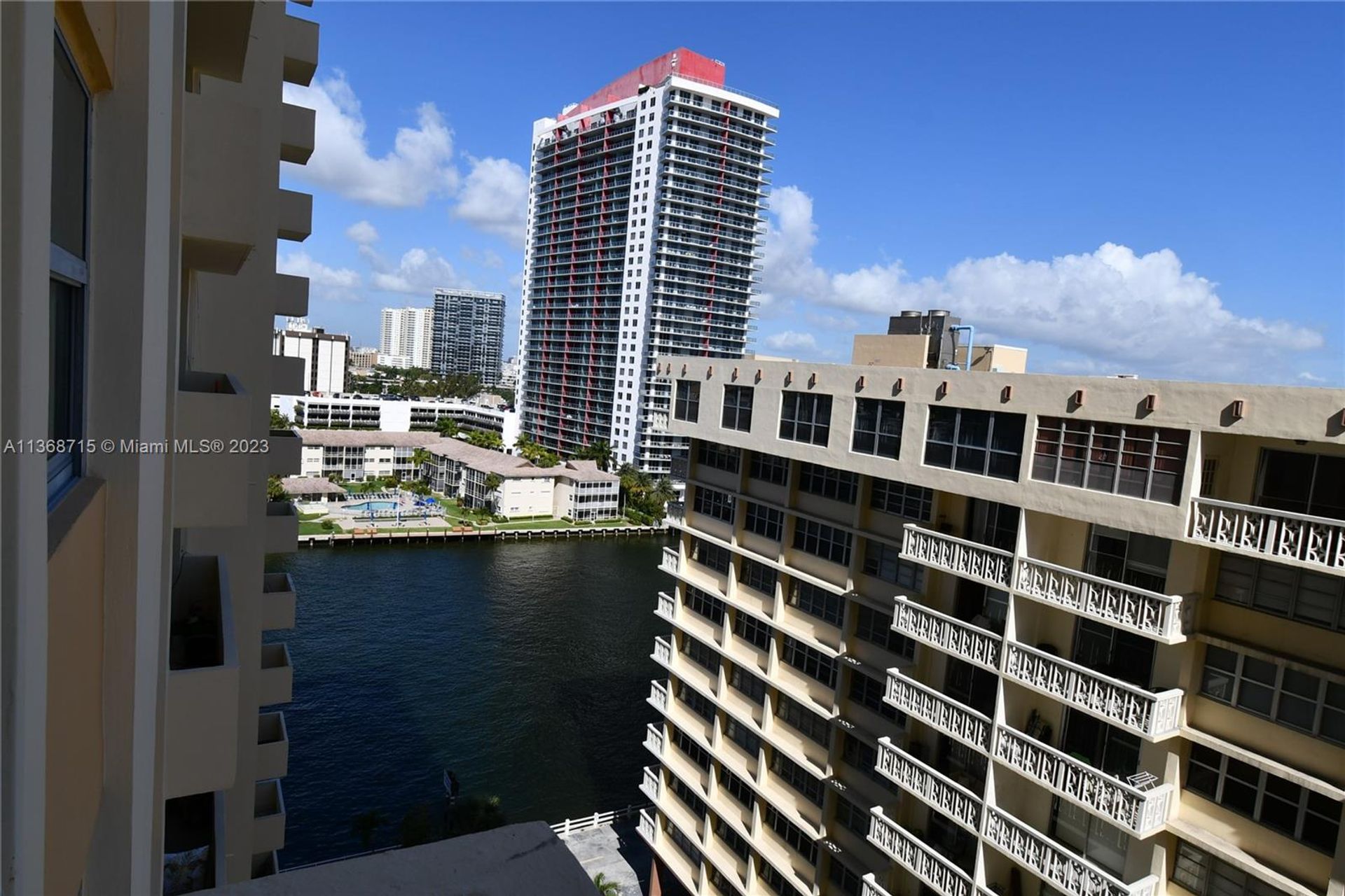 Huis in Hallandale-strand, Florida 11662329