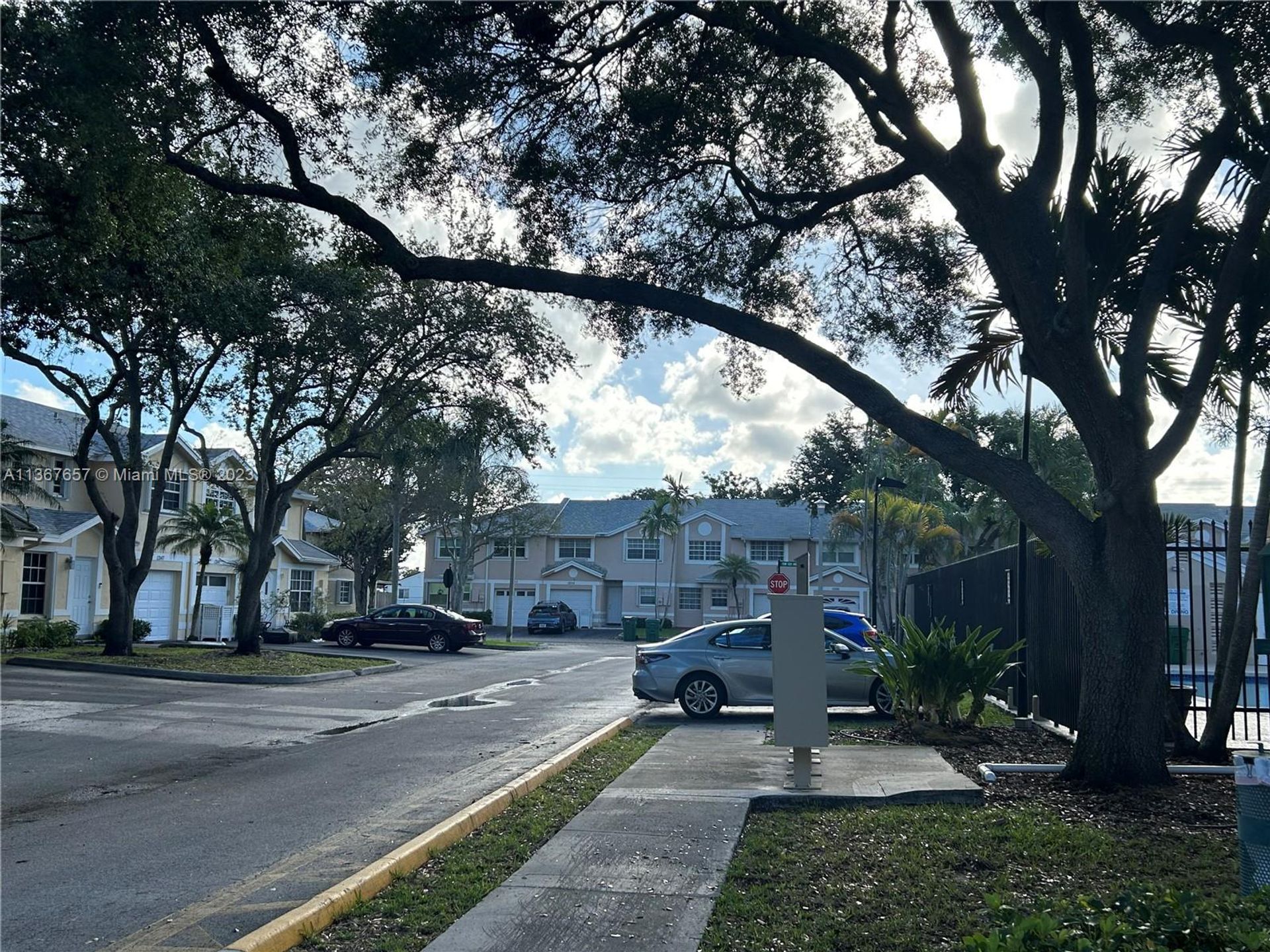 집 에 Cooper City, Florida 11662332