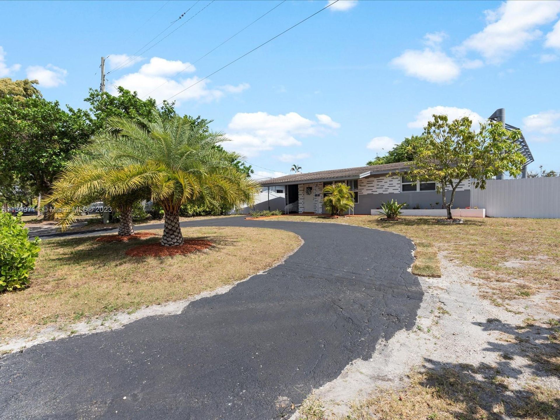 House in Miramar, Florida 11662340