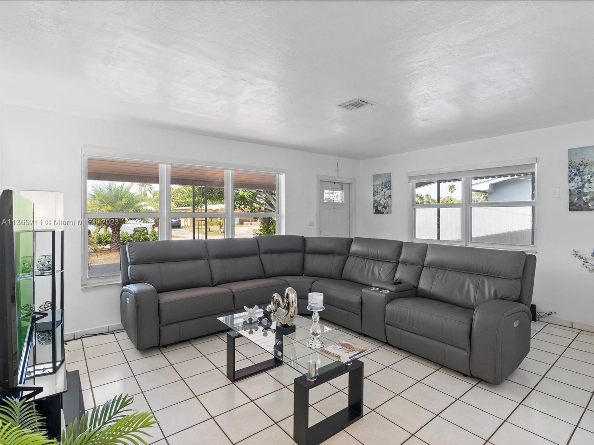 House in Miramar, Florida 11662340