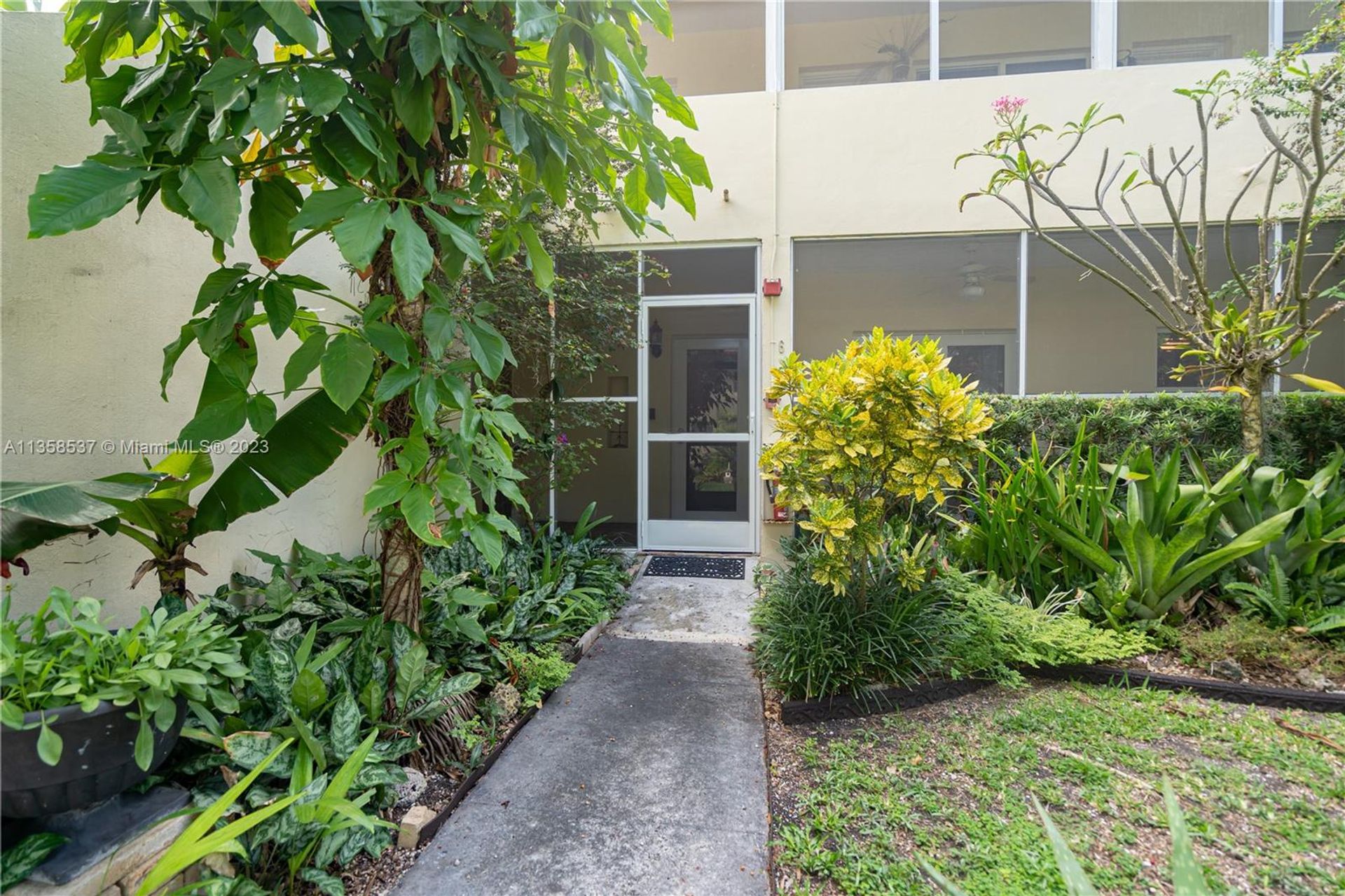 Condominium in Miami Shores, Florida 11662362