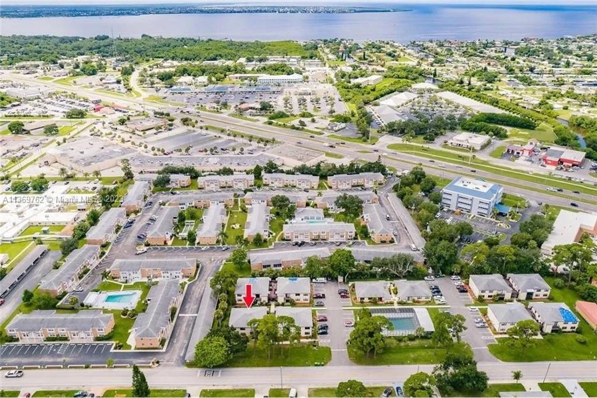 жилой дом в Port Charlotte, Florida 11662387