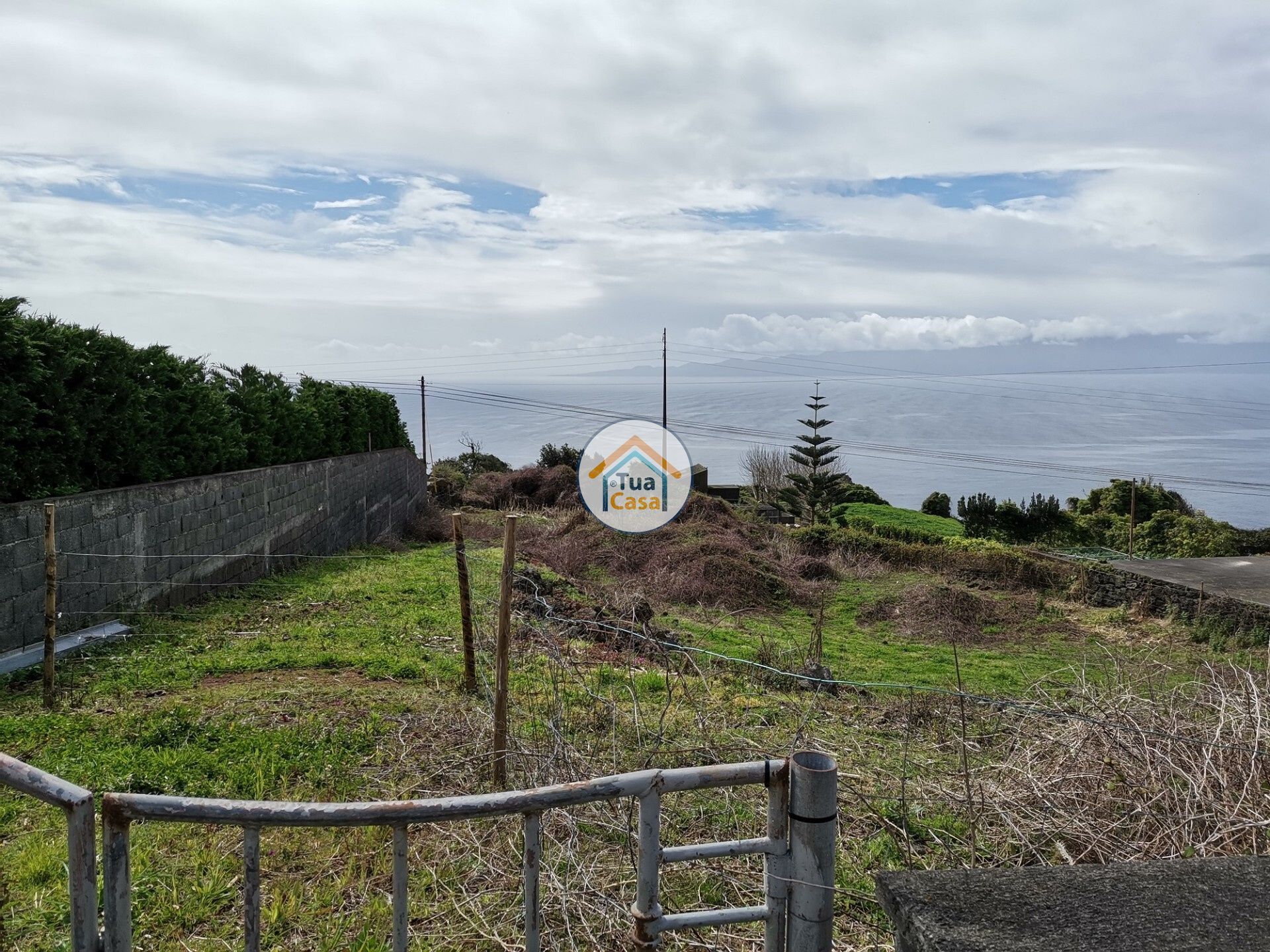 土地 在 Calheta, Azores 11662800