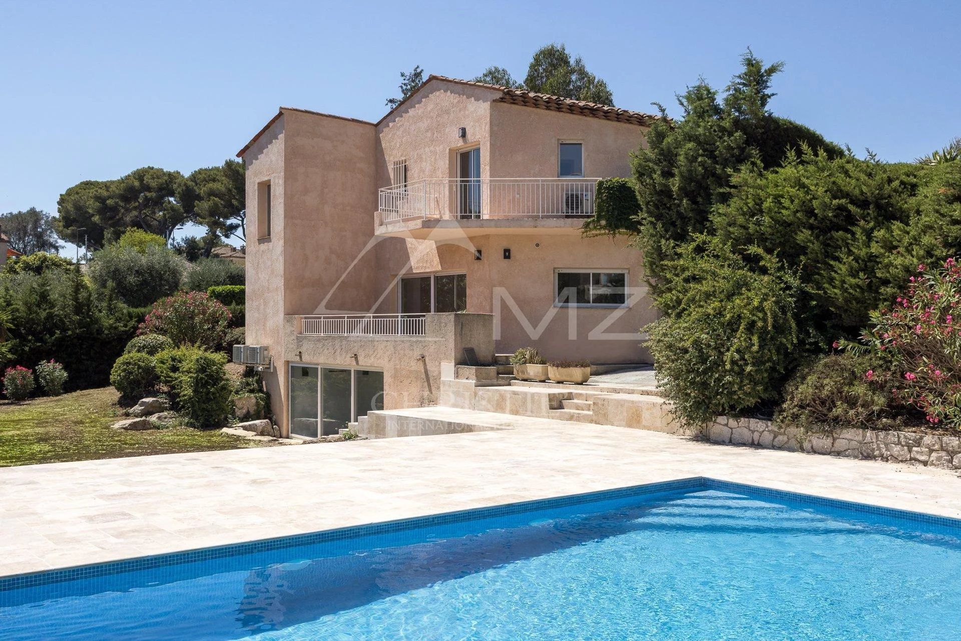 Huis in Vallauris, Provence-Alpes-Côte d'Azur 11663024