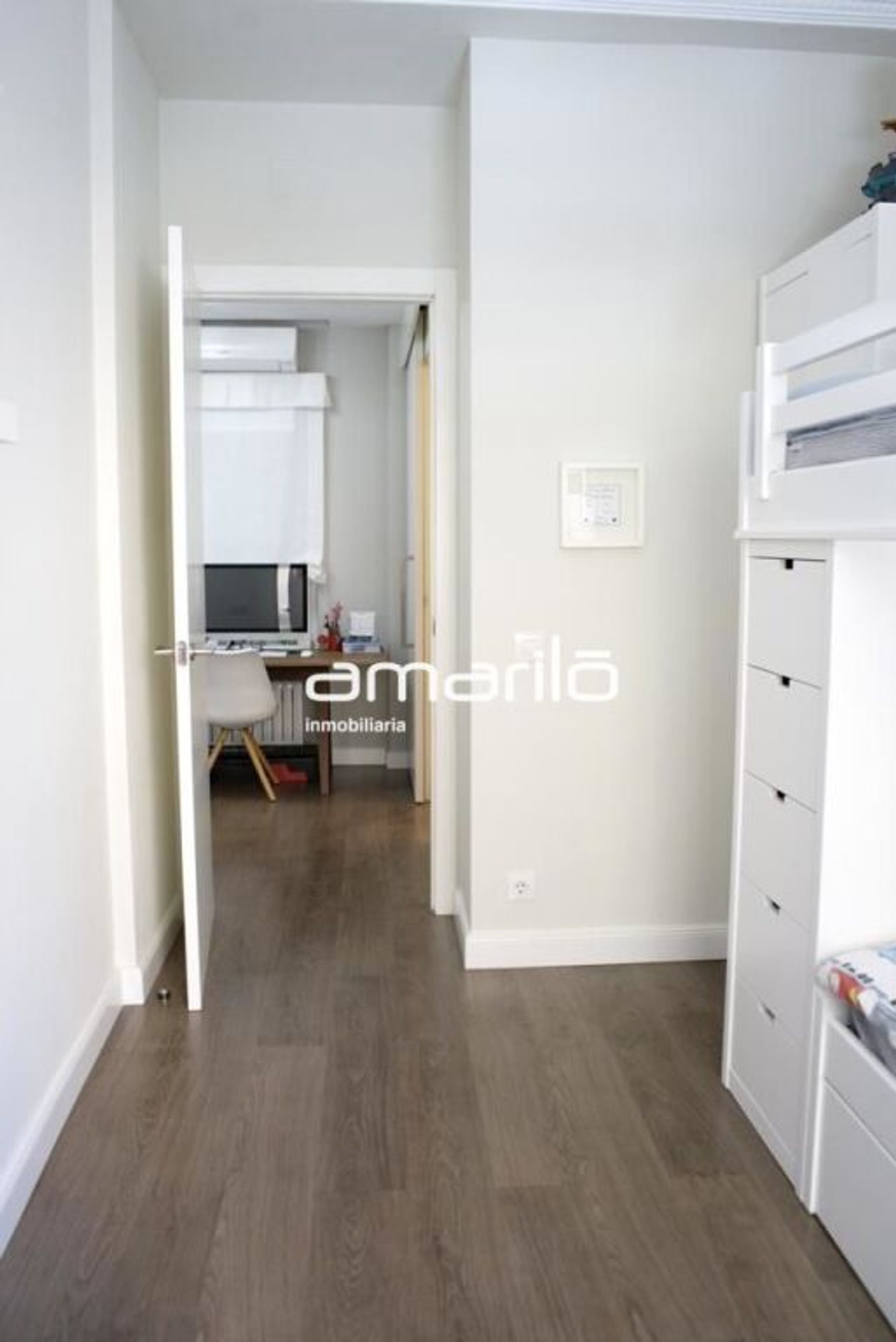 Condominium in Valencia, Comunidad Valenciana 11663051