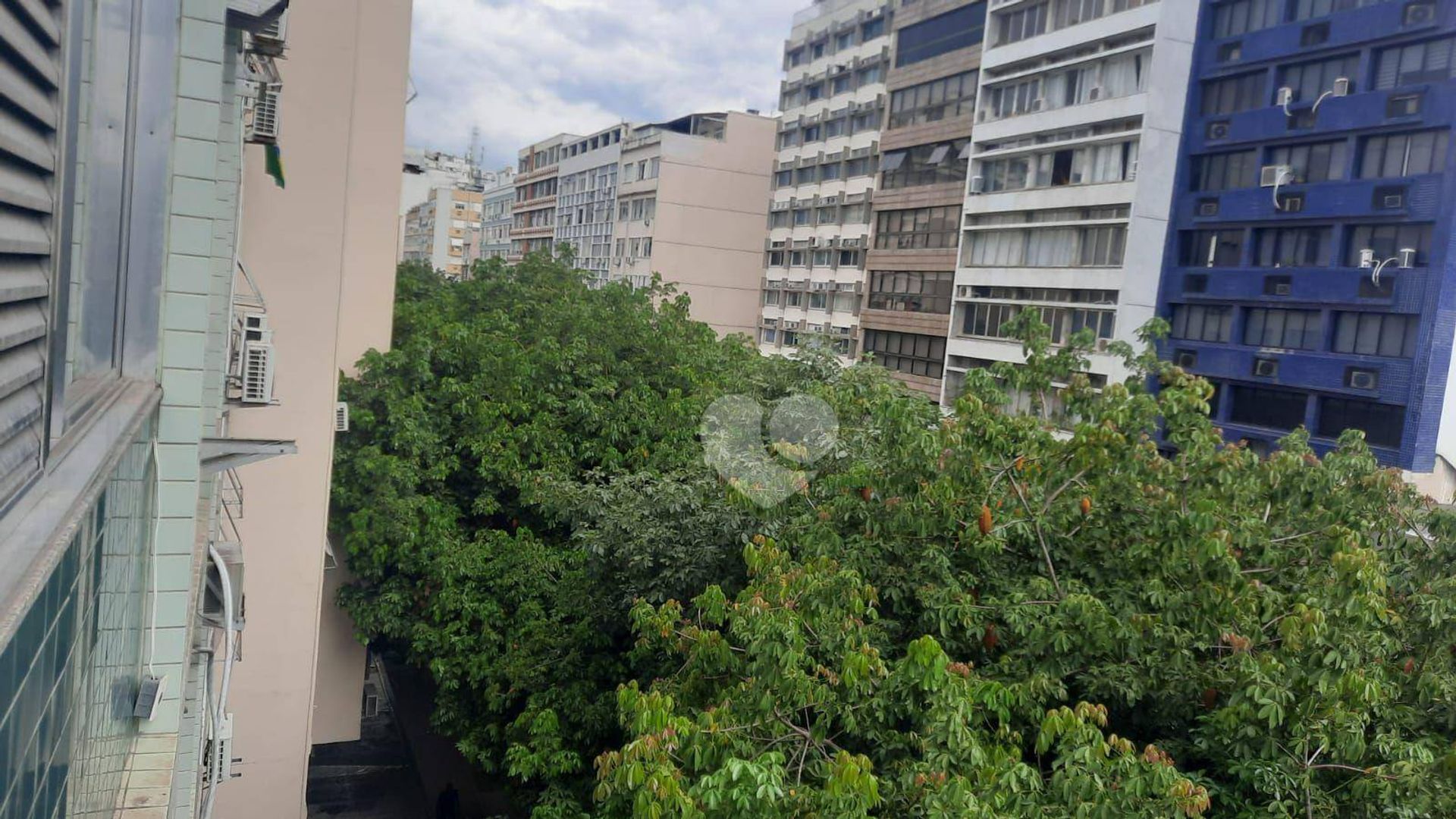 Pengecer di Ipanema, Rio de Janeiro 11663758