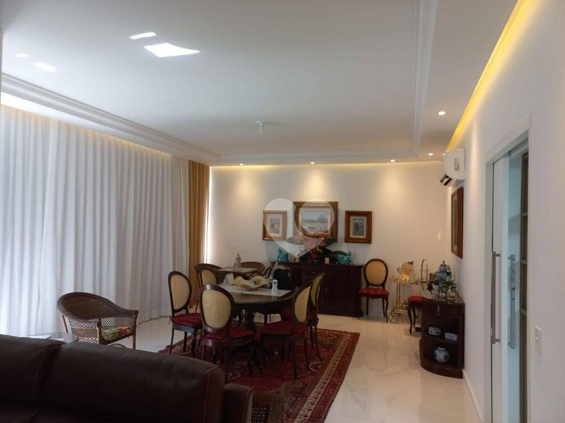 عمارات في كوباكابانا, ريو دي جانيرو 11667012