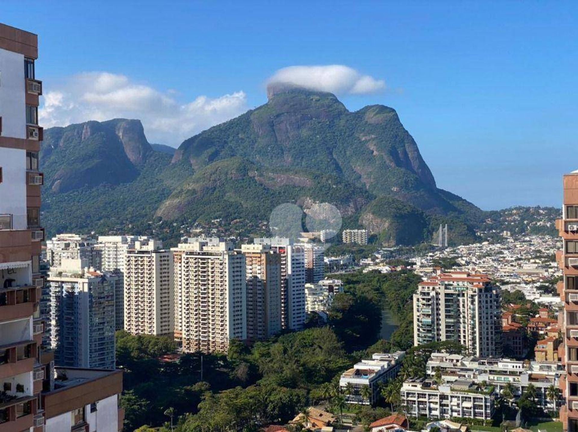 सम्मिलित में , Rio de Janeiro 11668018