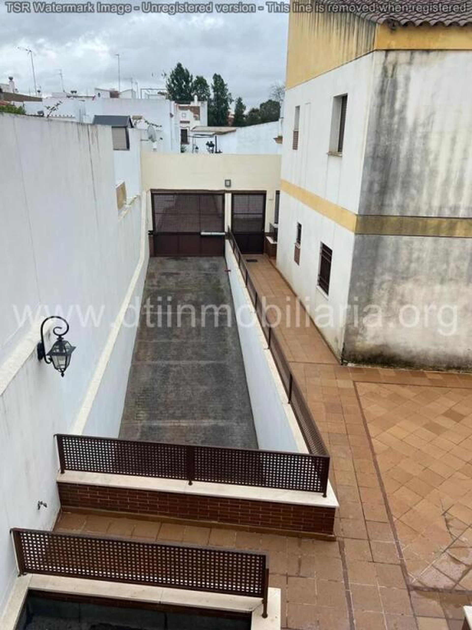 House in La Palma del Condado, Andalucía 11669870