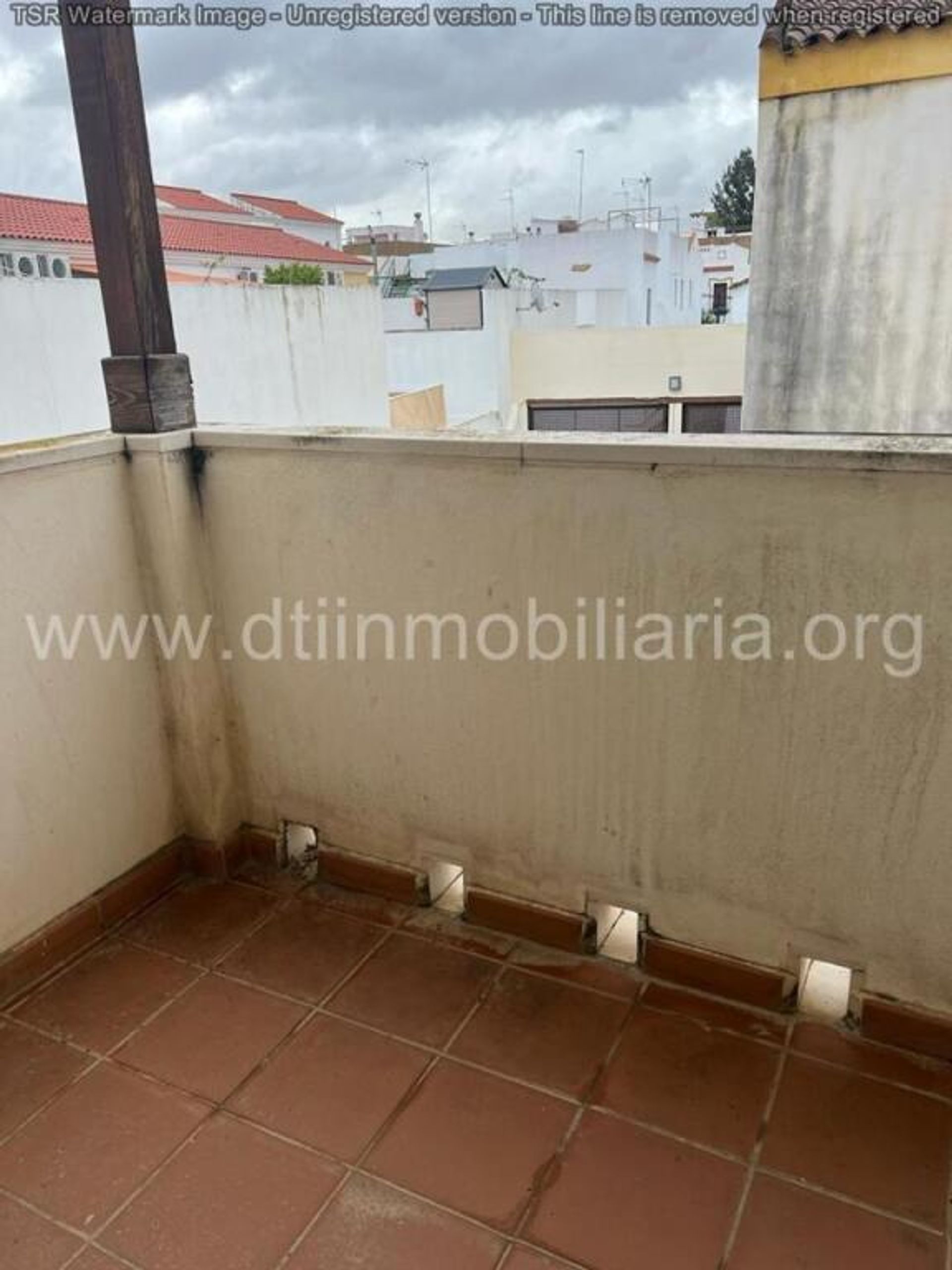 House in La Palma del Condado, Andalucía 11669870