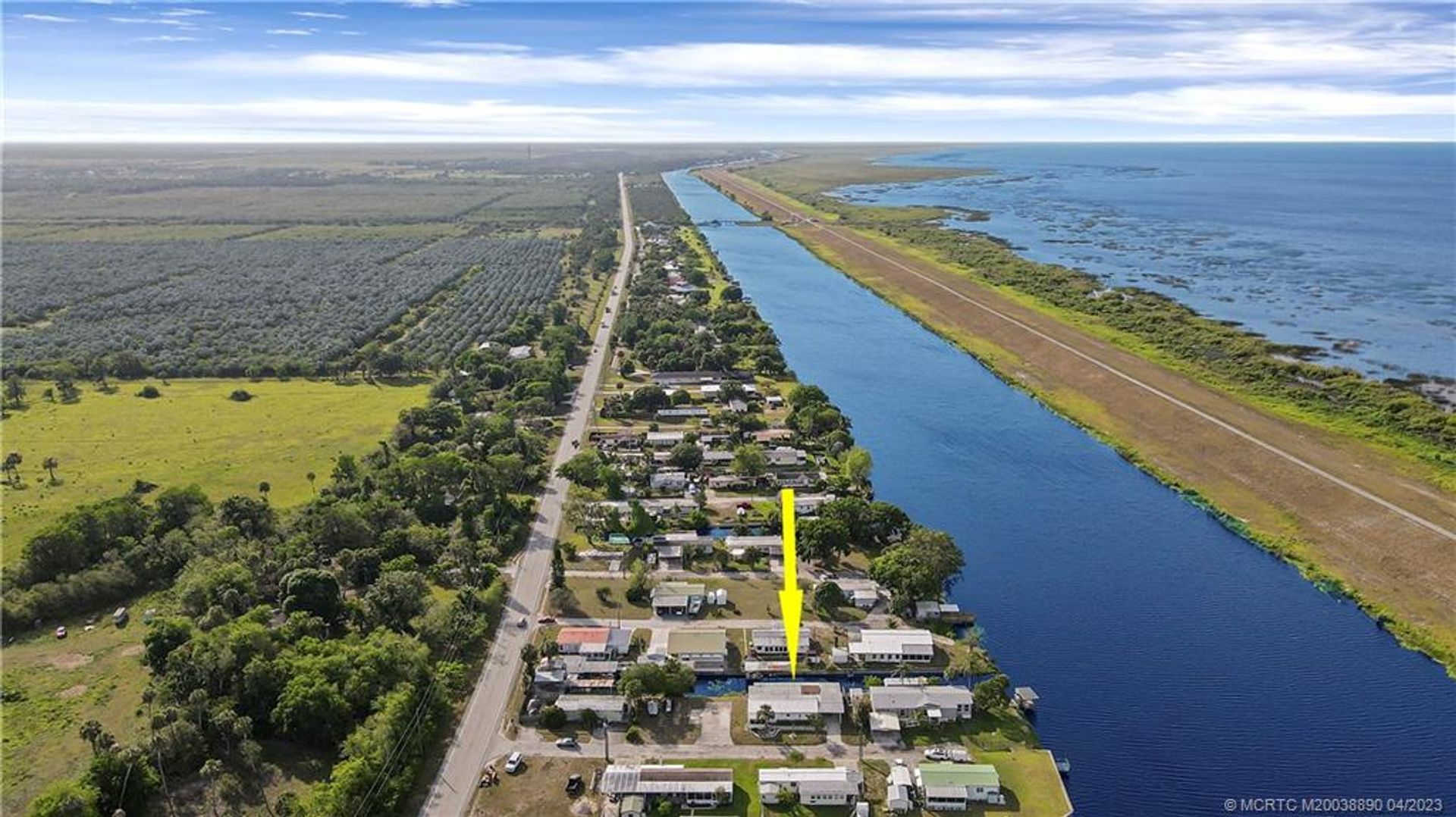 Промышленное в Okeechobee, Florida 11669927