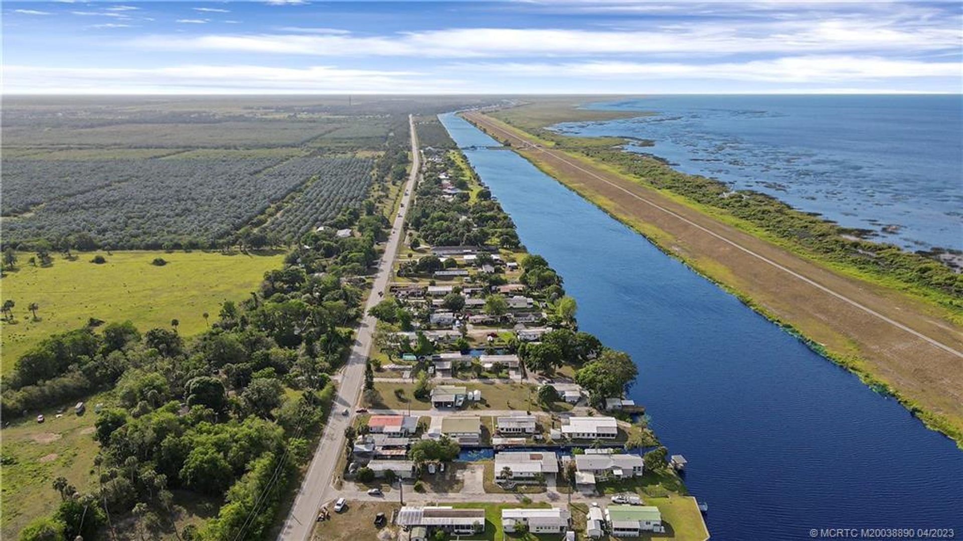 Industrieel in Okeechobee, Florida 11669927