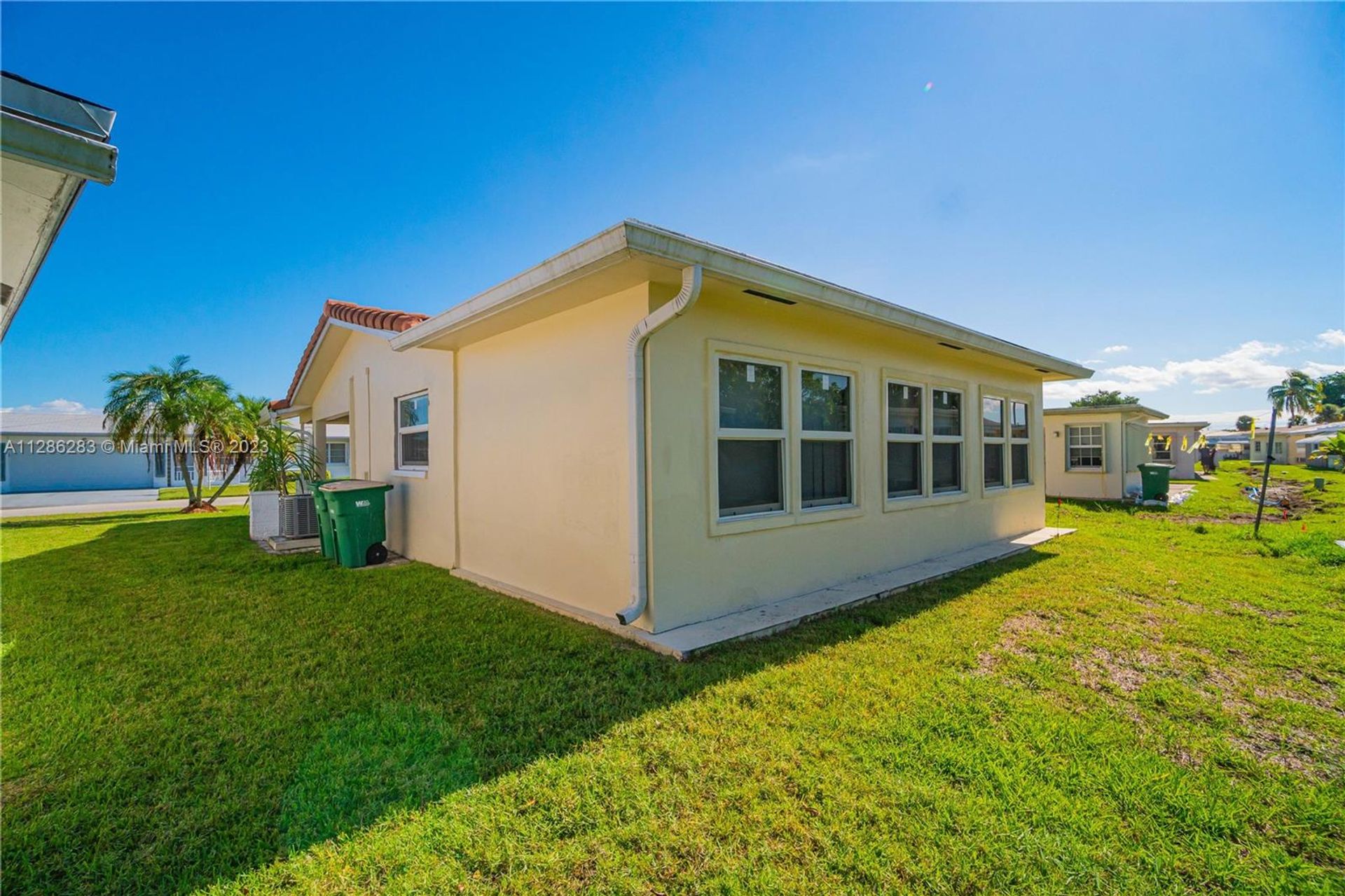 House in Tamarac, Florida 11669950