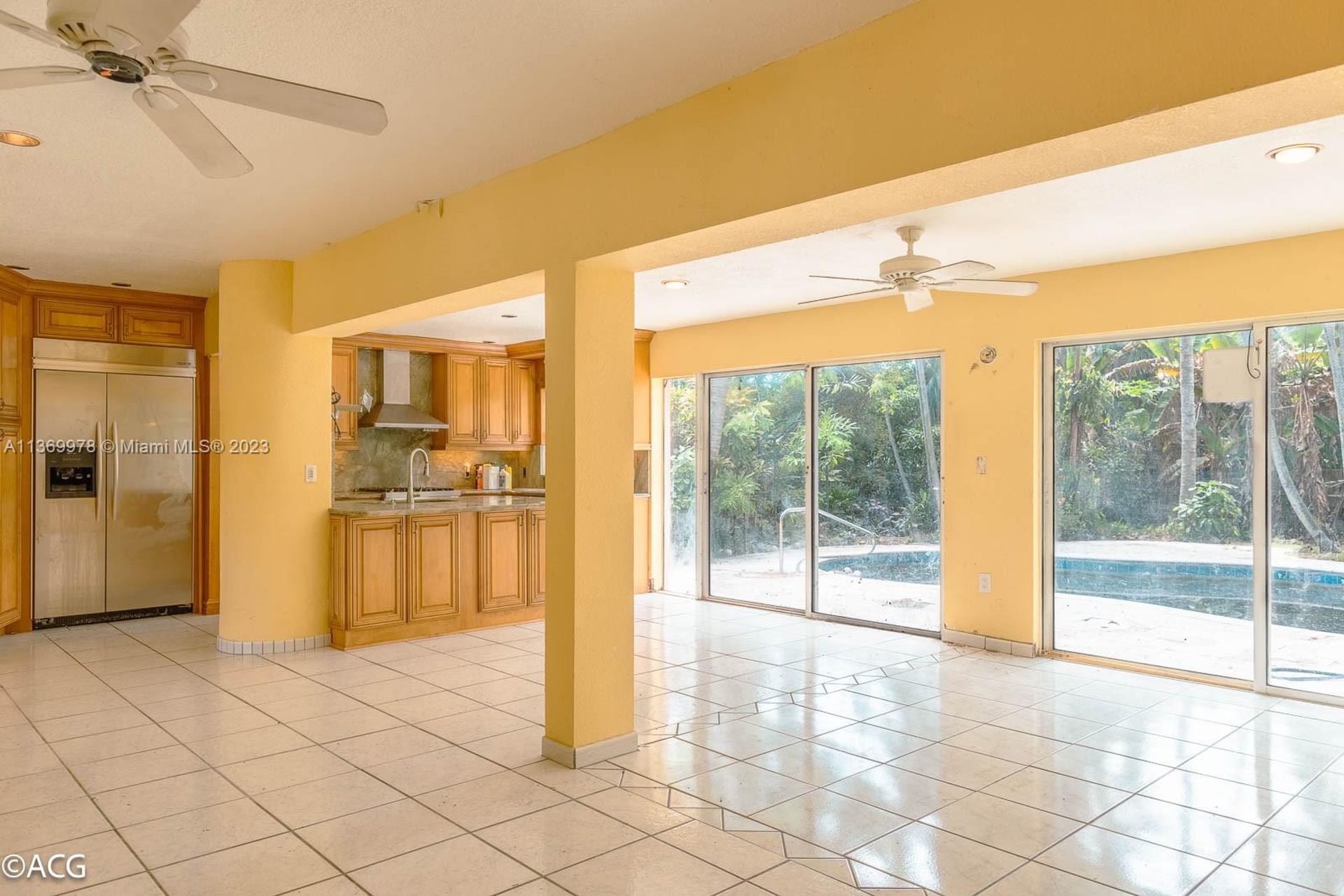 House in Hollywood, Florida 11669956