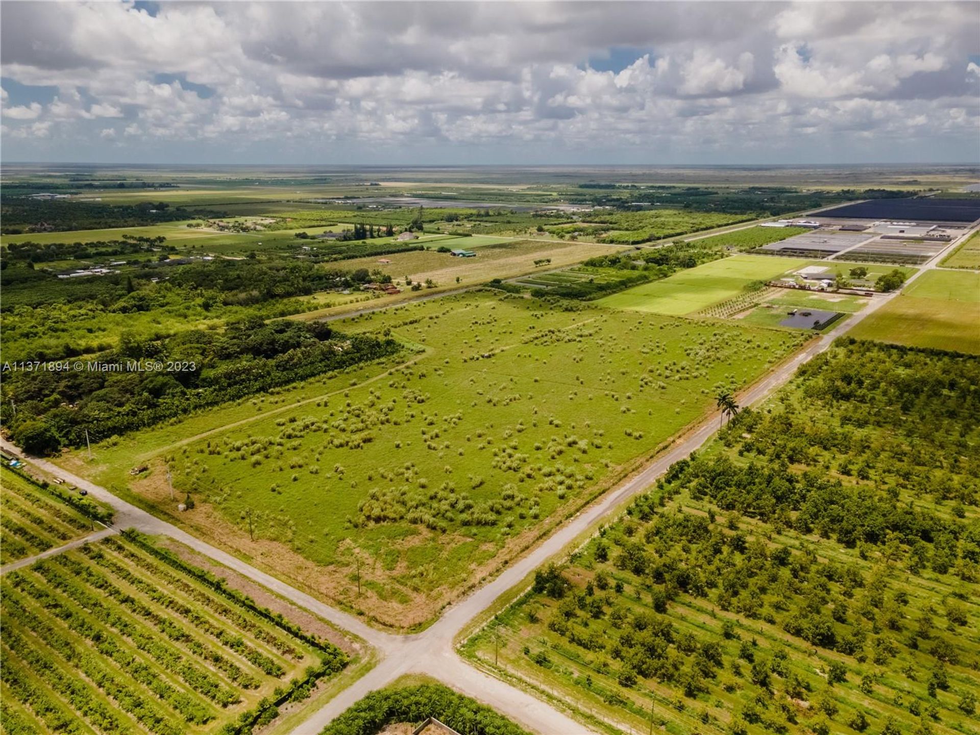 土地 在 Homestead, Florida 11669959