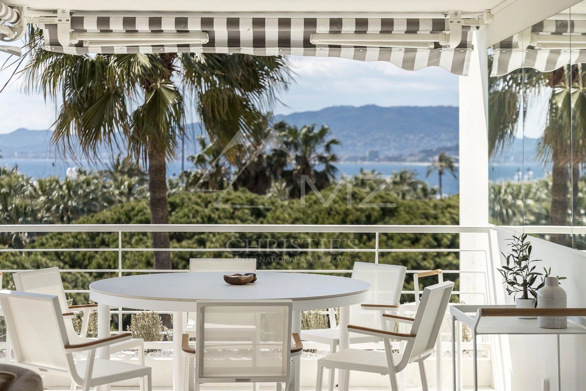 Кондоминиум в Cannes, Alpes-Maritimes 11669997