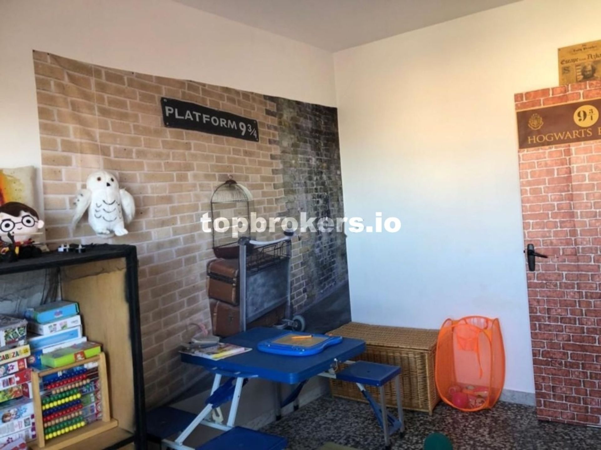 Osakehuoneisto sisään Venta de Baños, Castilla y León 11670861