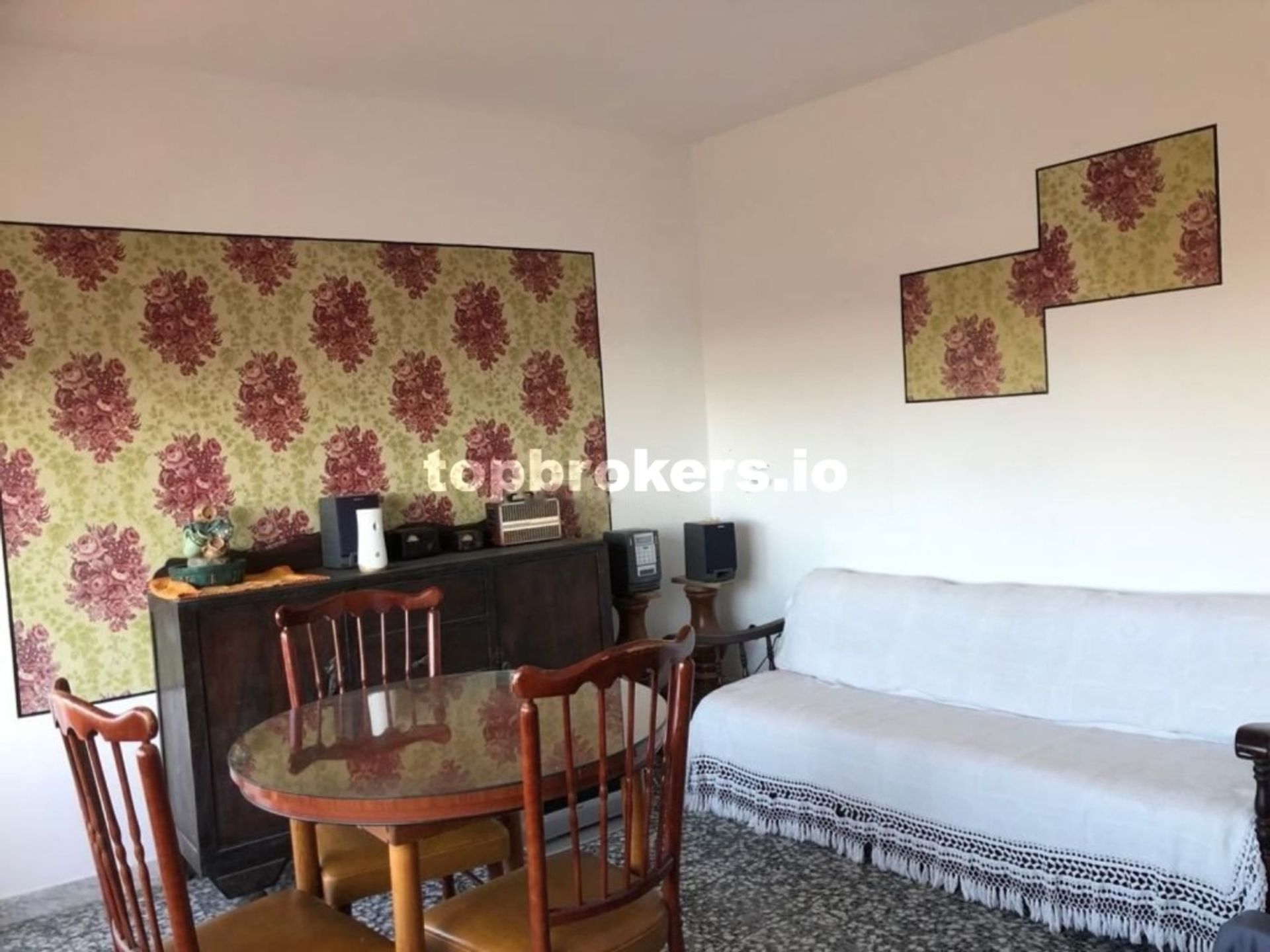 Osakehuoneisto sisään Venta de Baños, Castilla y León 11670861