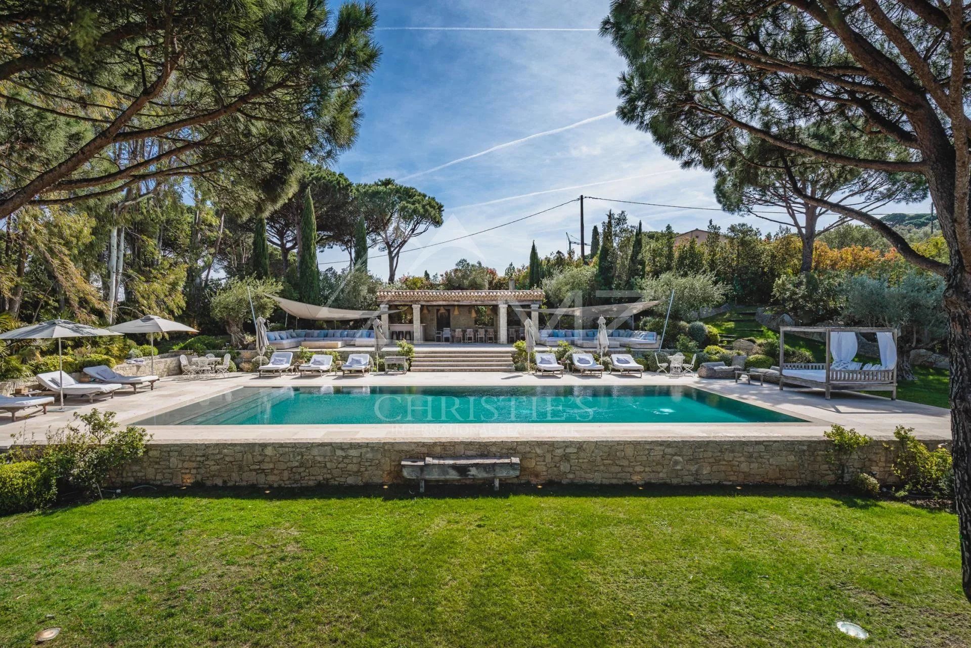 Rumah di Saint-Tropez, Provence-Alpes-Cote d'Azur 11670901