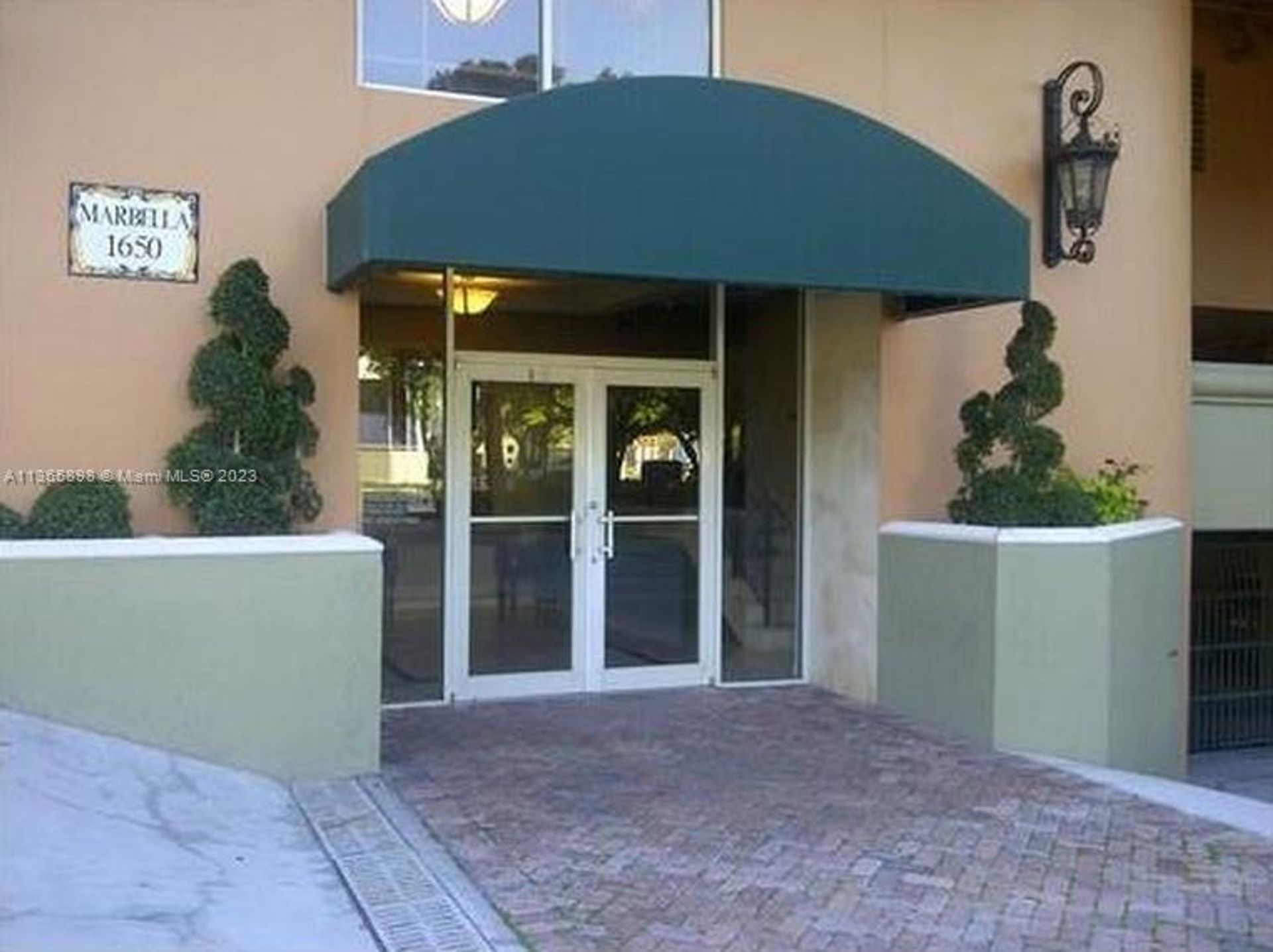 residencial no Coral Gables, Florida 11670909