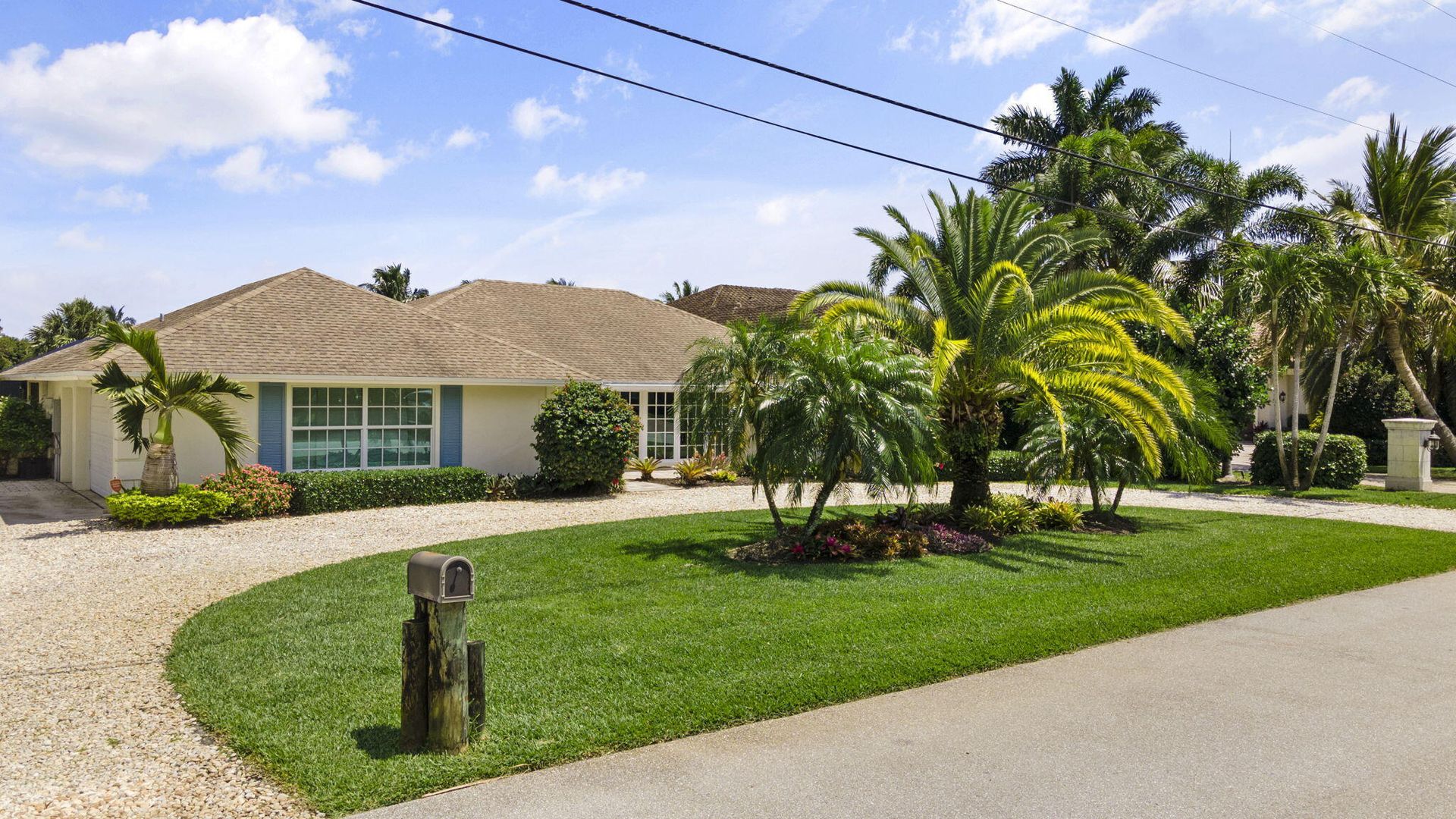 House in Tequesta, Florida 11670917