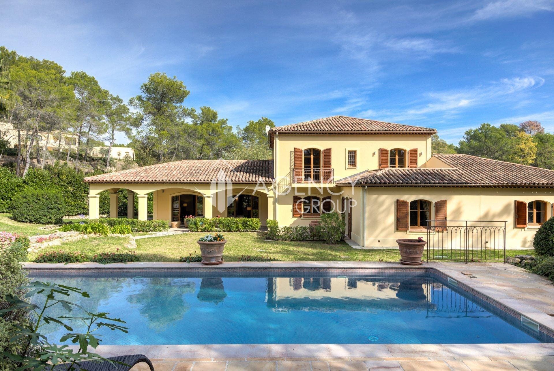 casa en Mougins, Provenza-Alpes-Costa Azul 11671036