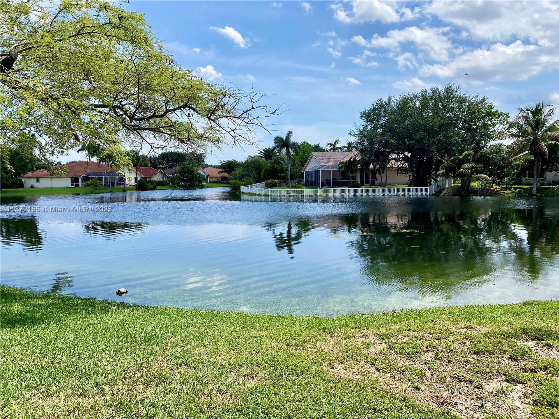 Talo sisään Pembroke Pines, Florida 11679157