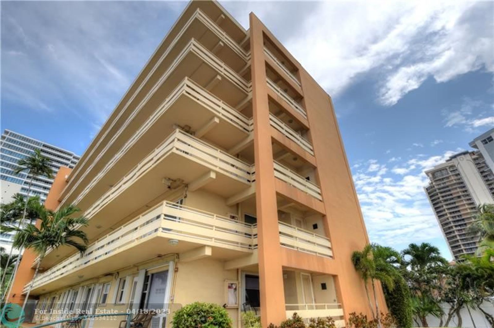 Condominium in Fort Lauderdale, Florida 11679176