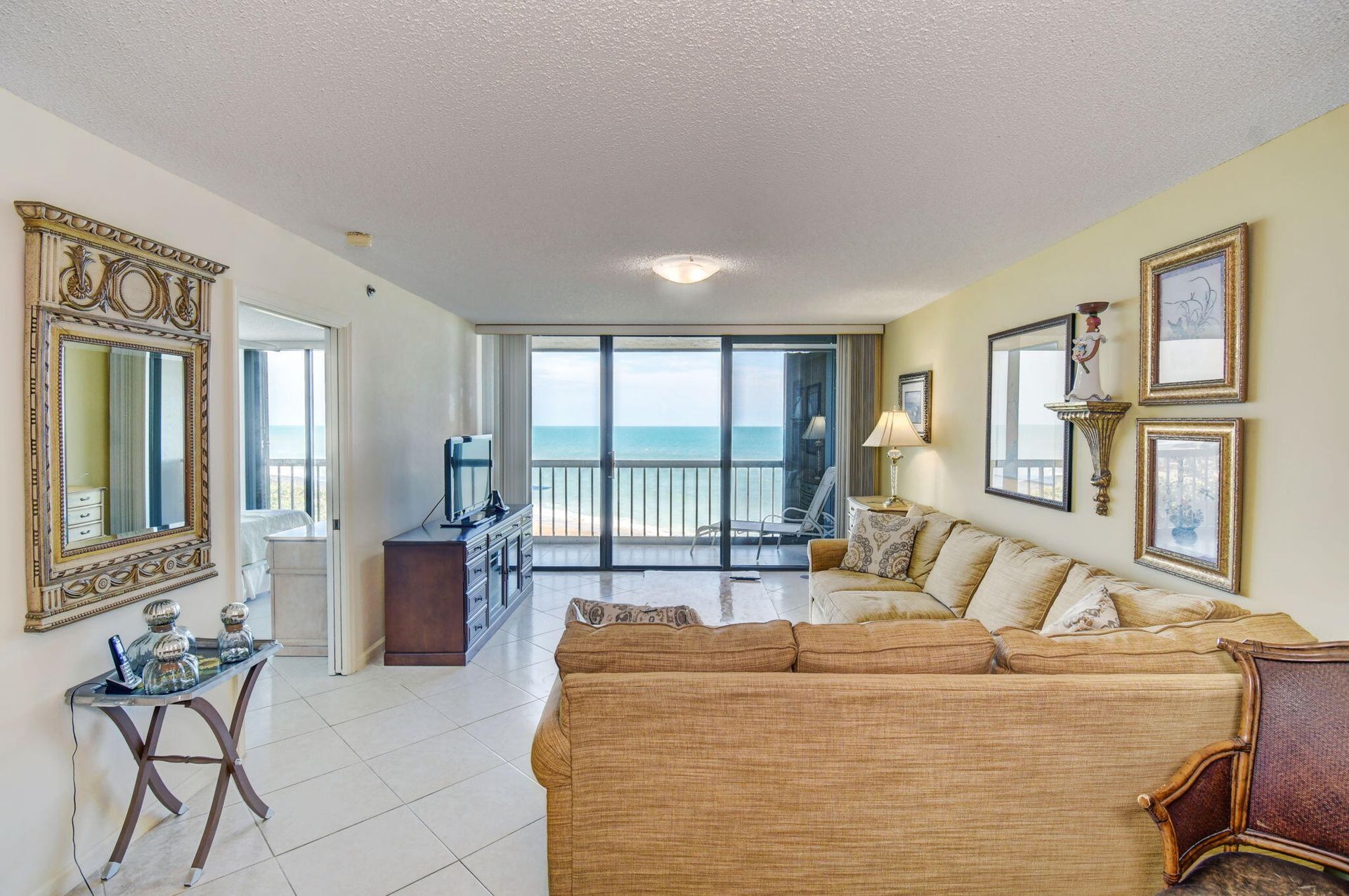 Condominio en Jensen Beach, Florida 11679179