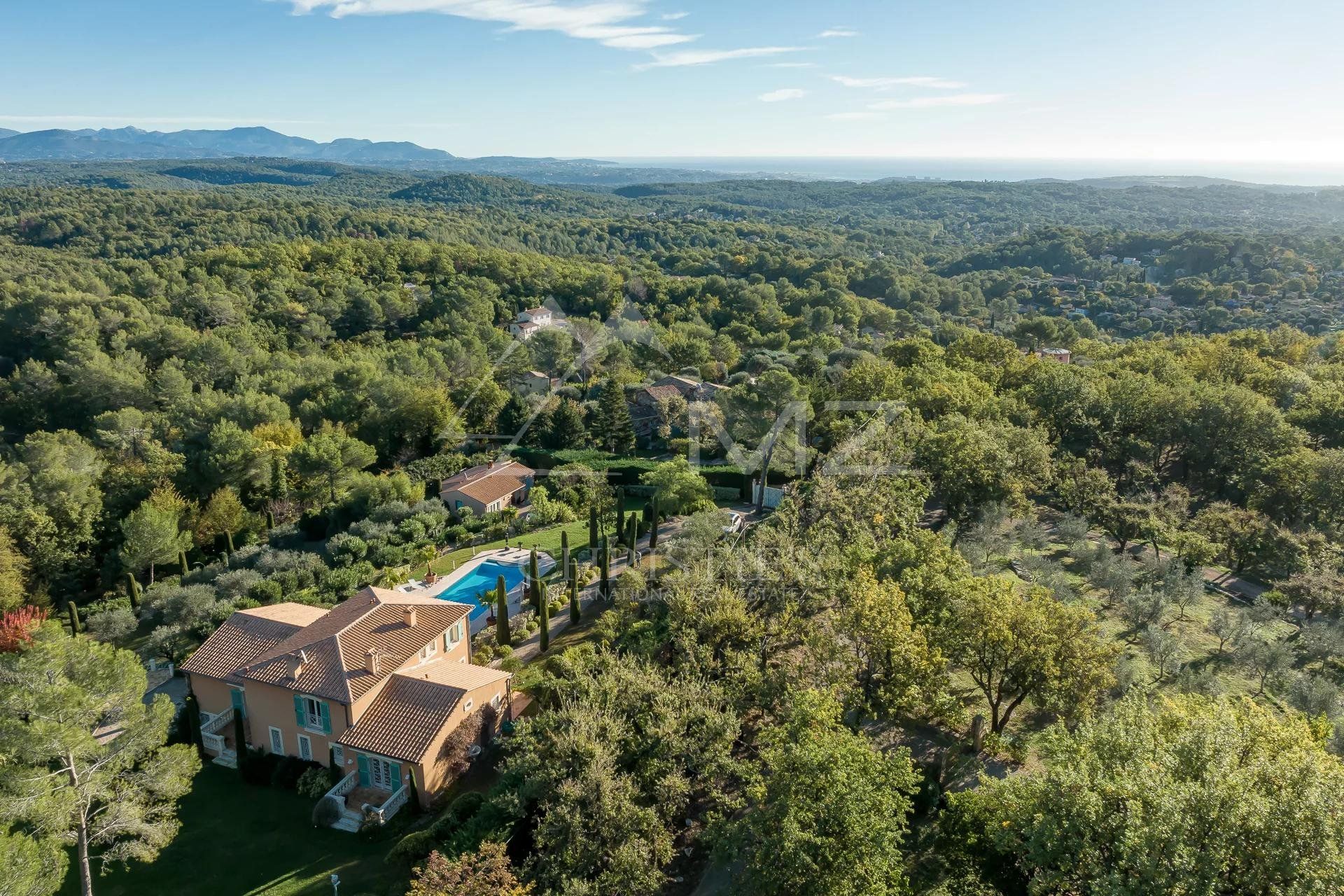 Talo sisään Opio, Provence-Alpes-Cote d'Azur 11679814