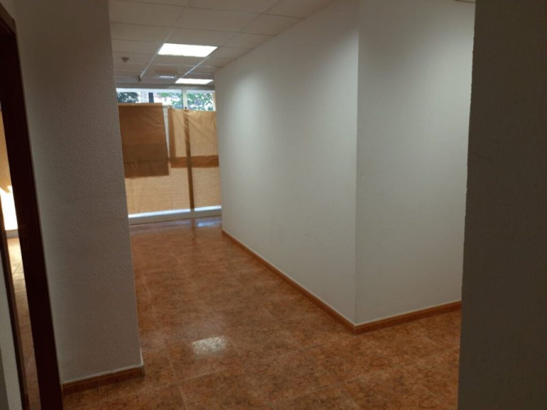 Comercial en Villena, Comunidad Valenciana 11680702